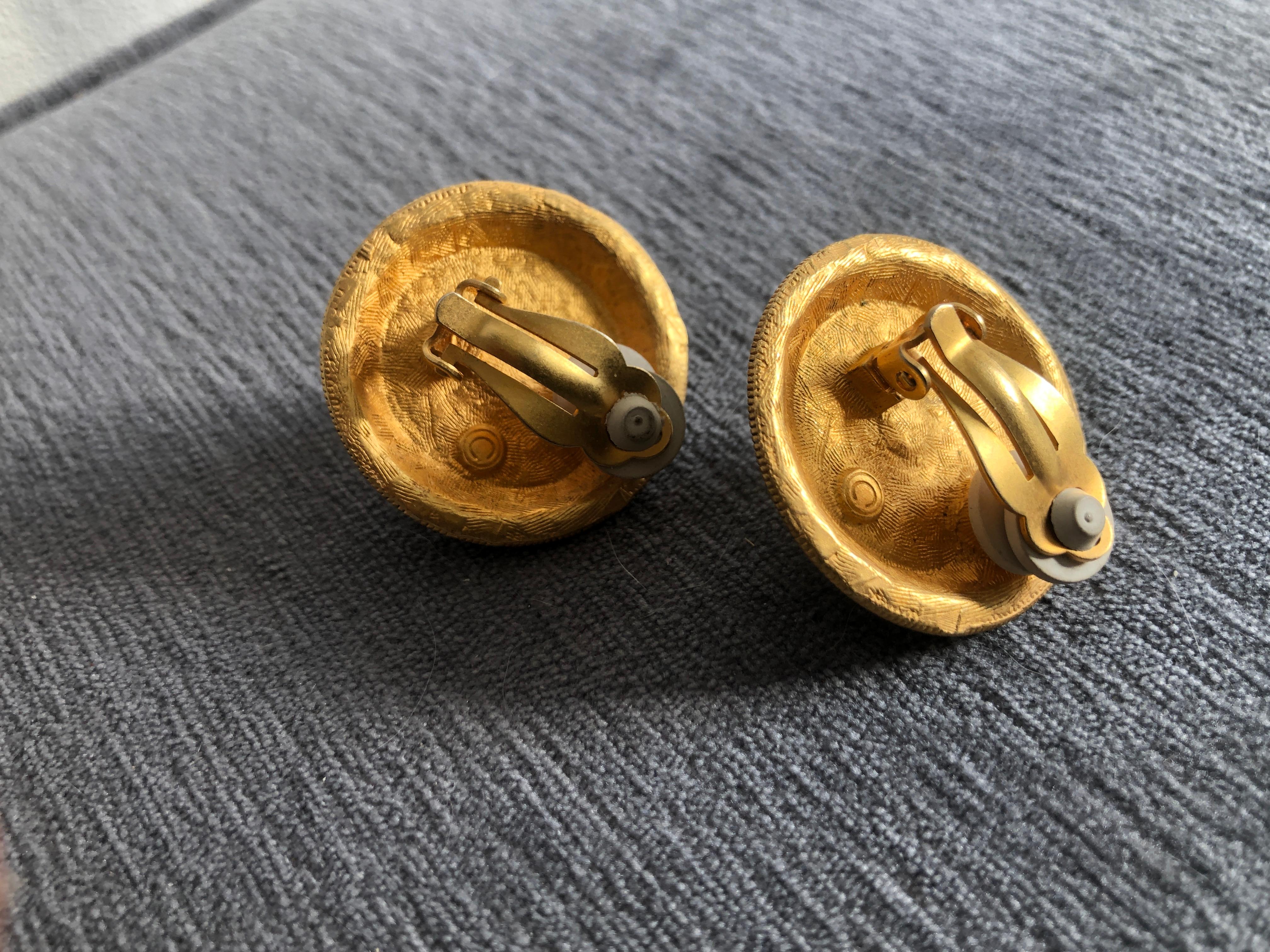 carolee clip on earrings