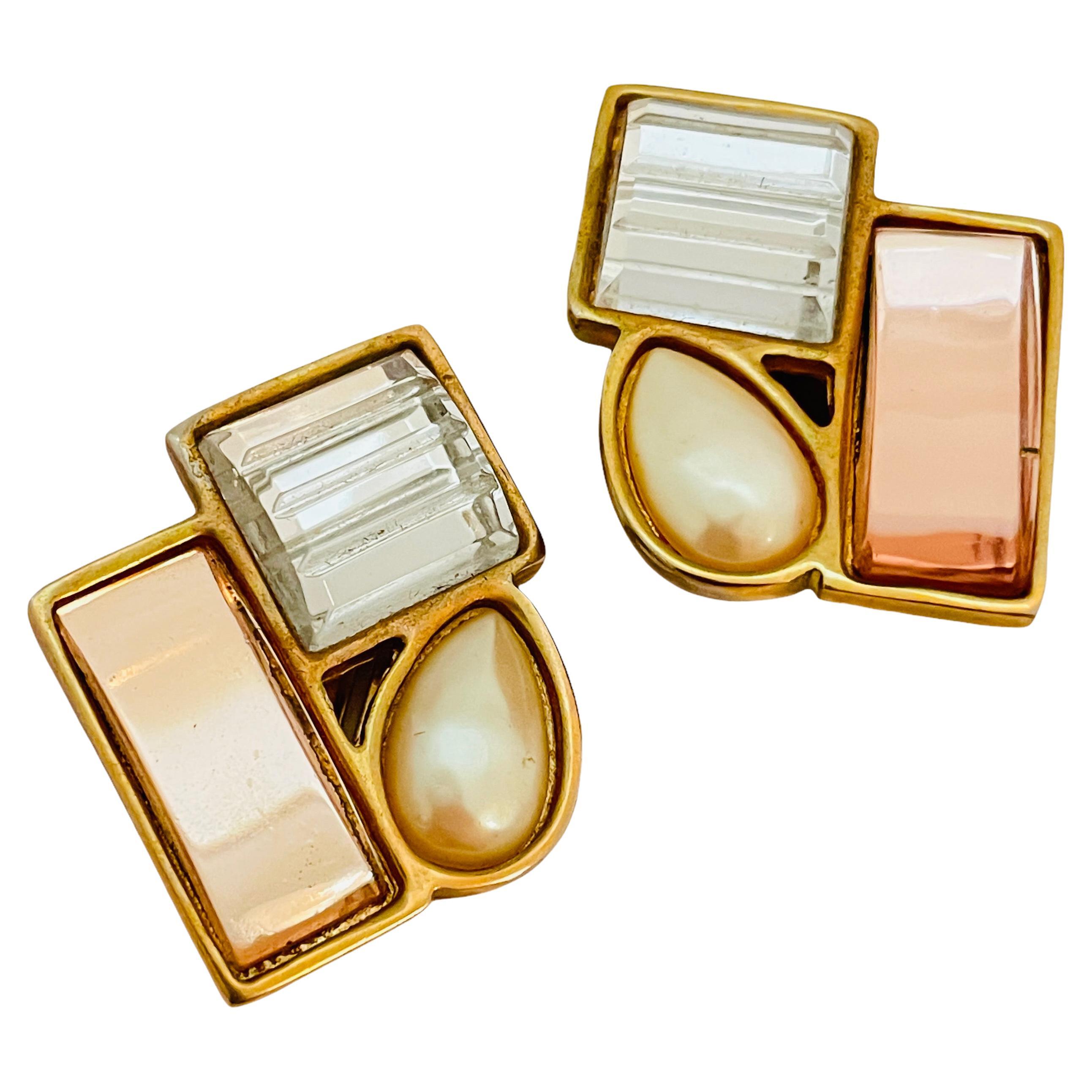Vintage CAROLEE gold pearl glass designer runway clip on earrings For Sale