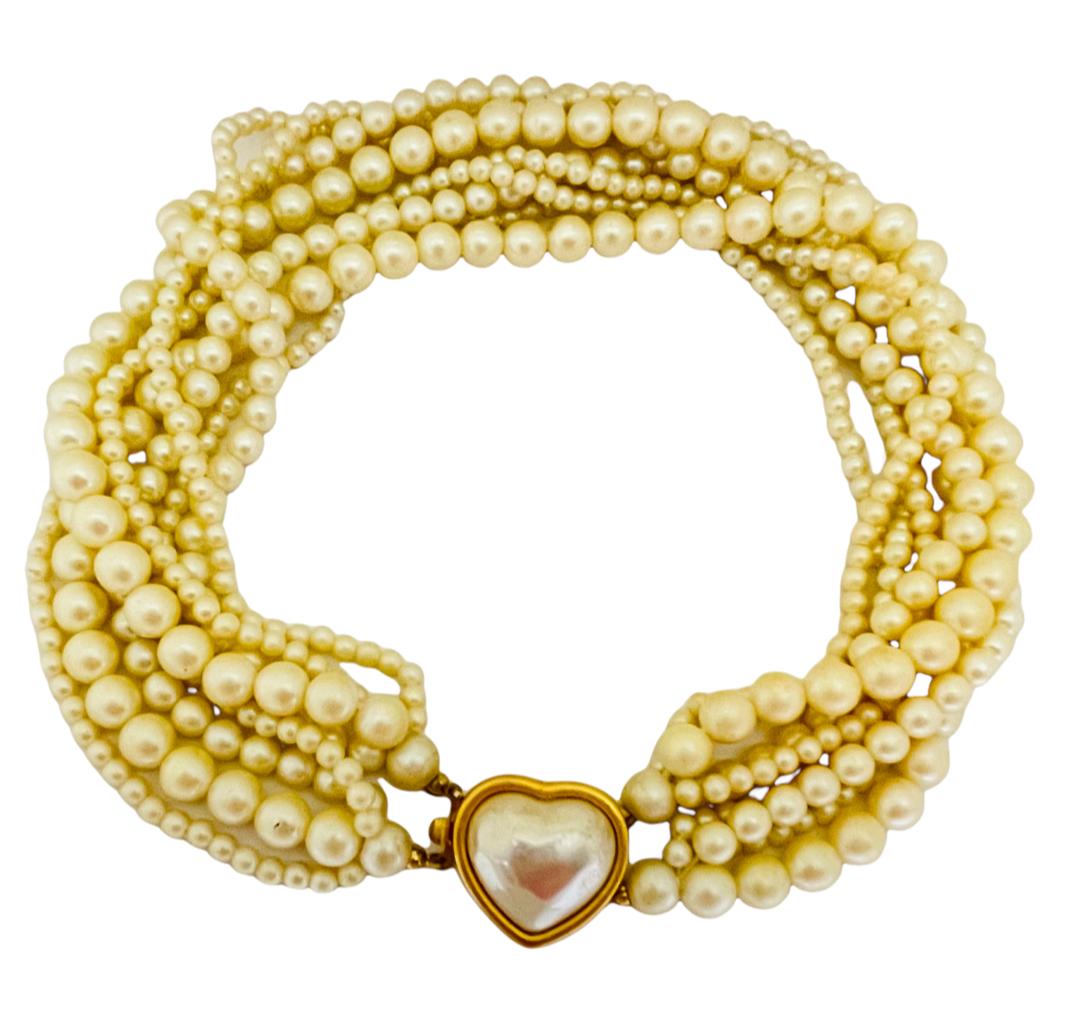 Mehrstrangige Halskette CAROLEE aus Gold mit Perlen und Herz Damen im Angebot