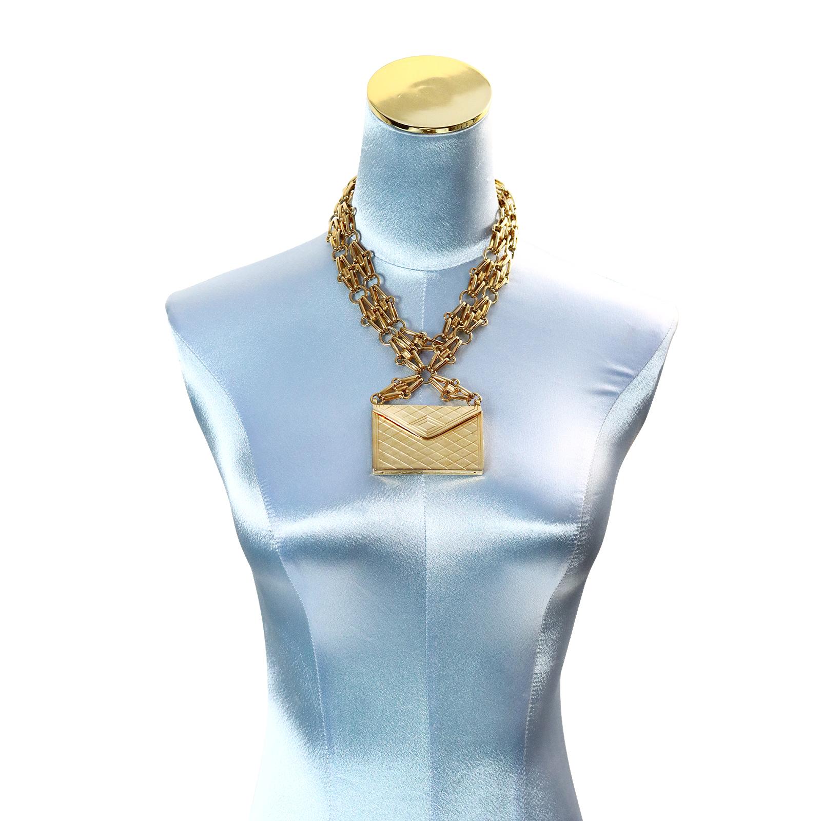 Vintage Carolee Gold Tone Long Purse Necklace Circa 1980s für Damen oder Herren im Angebot