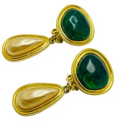 Vintage CAROLEE signed vintage gold tone poured glass designer clip on earrings