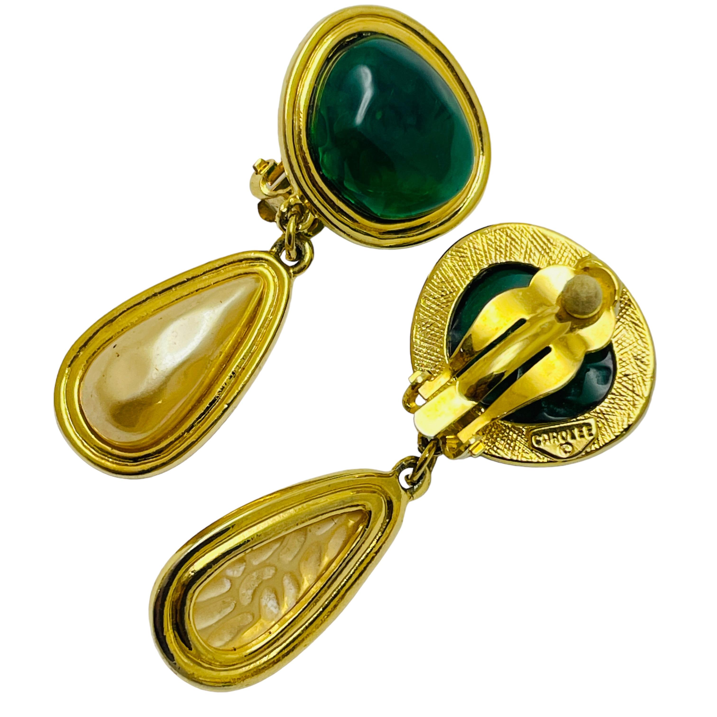 Pendientes de clip de diseño vintage CAROLEE firmados en vidrio vertido en tono dorado en Bueno estado para la venta en Palos Hills, IL
