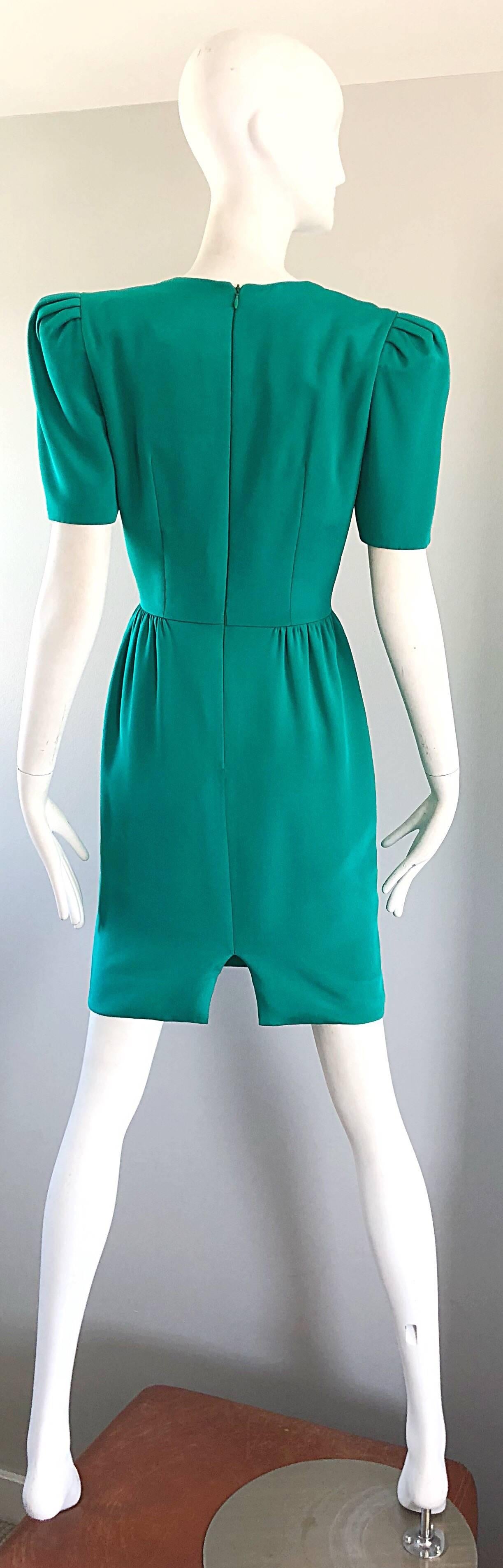 Vintage Carolina Herrera Size 6 1980s Kelly Green Strong Shoulder Silk 80s Dress 9
