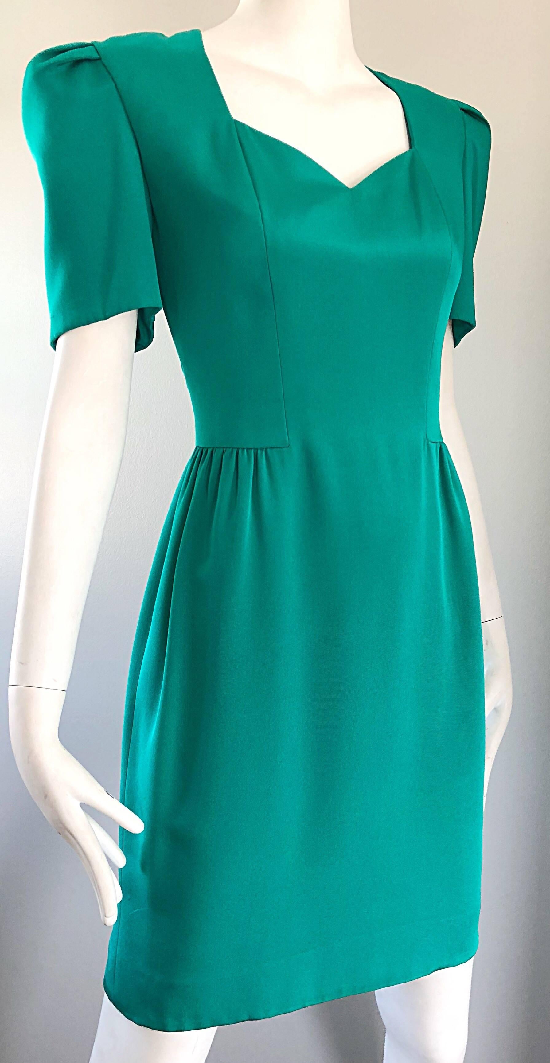 Vintage Carolina Herrera Size 6 1980s Kelly Green Strong Shoulder Silk 80s Dress 10