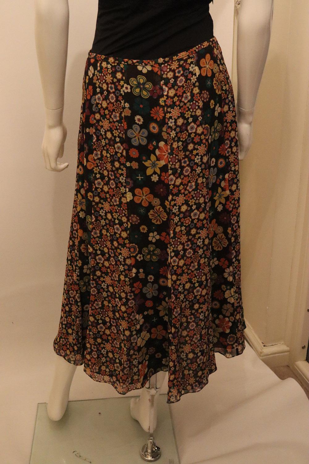 Vintage Caroline Charles Silk Floral Skirt In Good Condition For Sale In London, GB