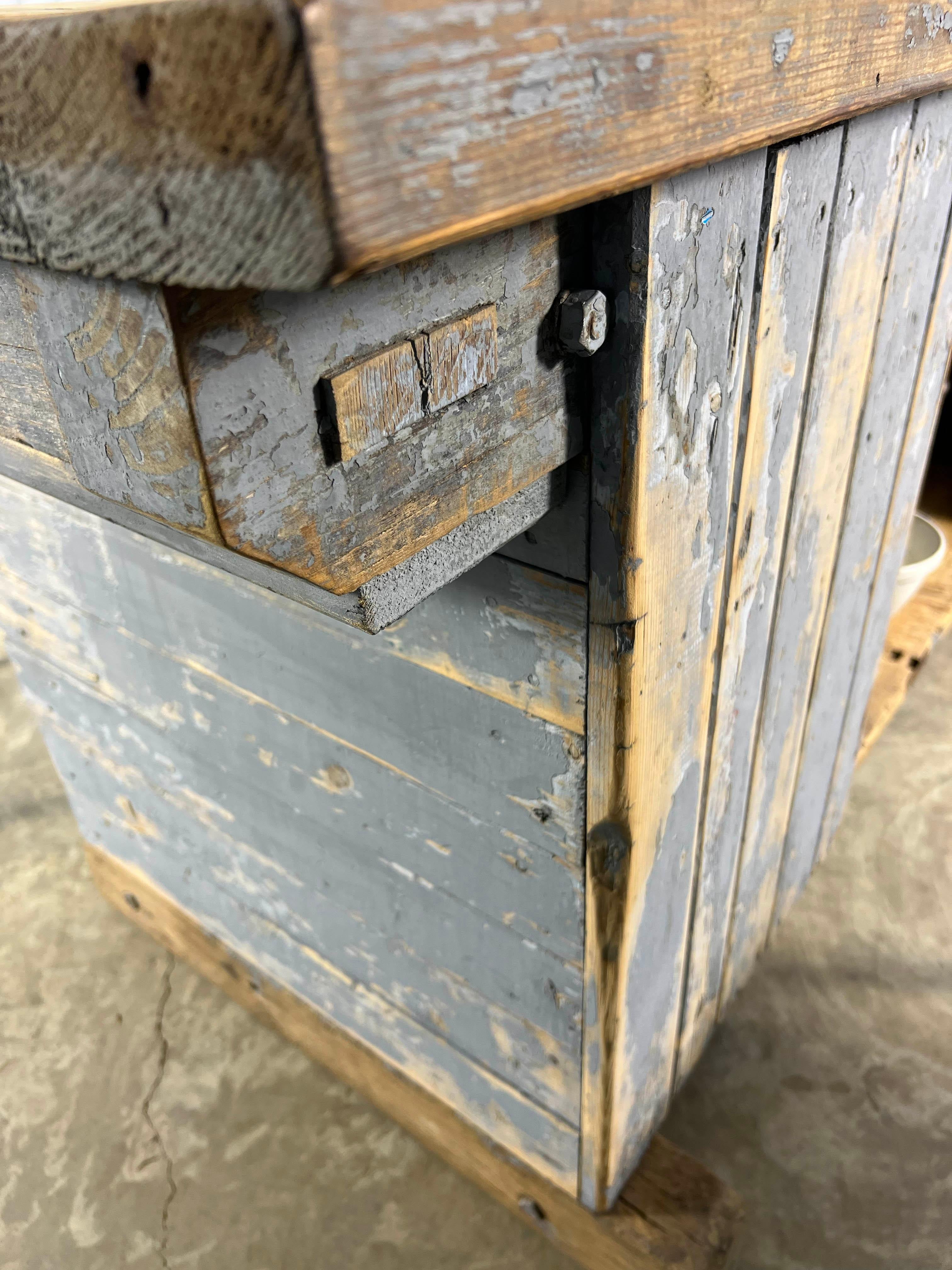 Carpenter's Bench im Vintage-Stil (Kiefernholz) im Angebot