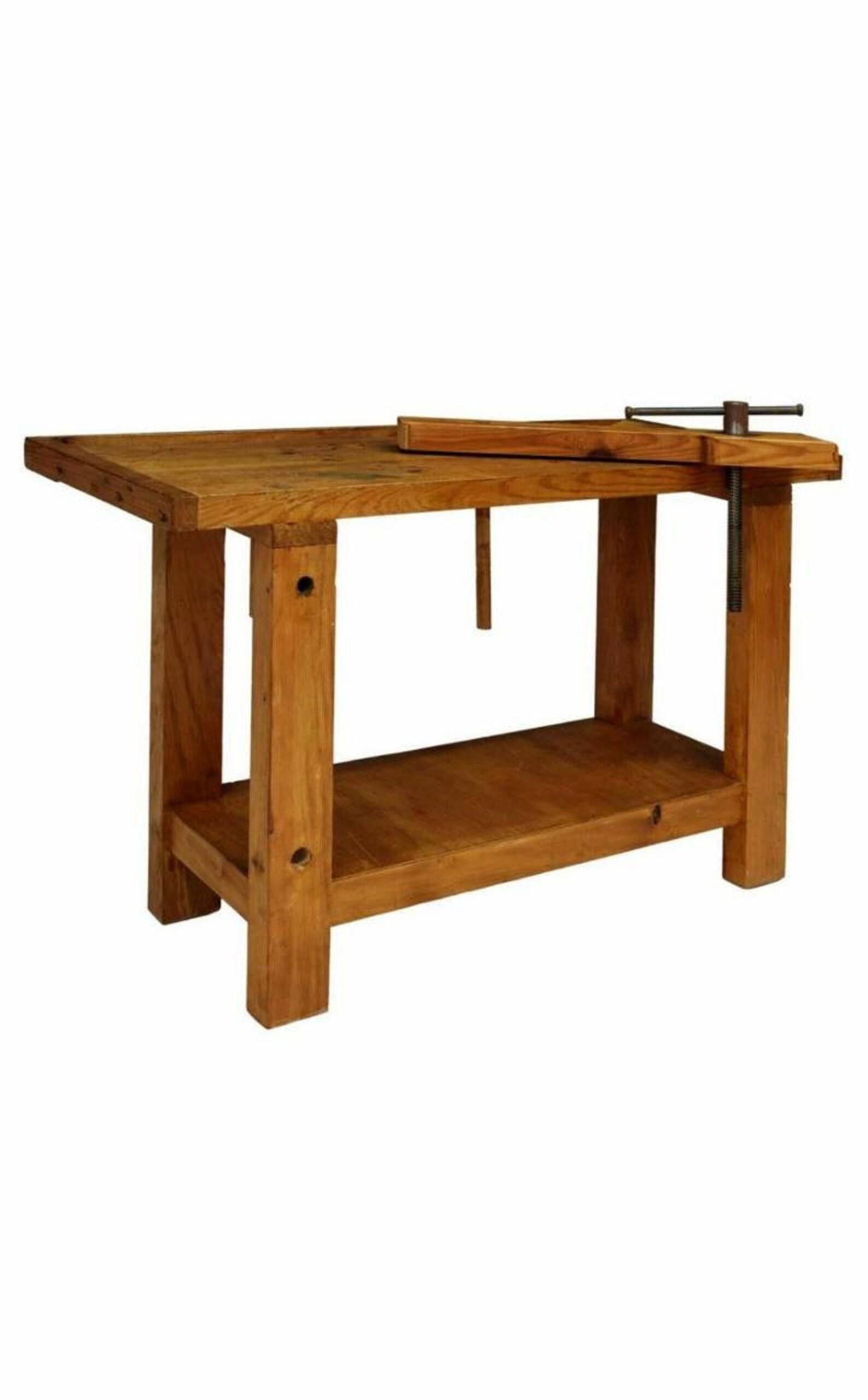 Industriel Table d'établi vintage en pin pour la menuiserie et l'ébénisterie en vente