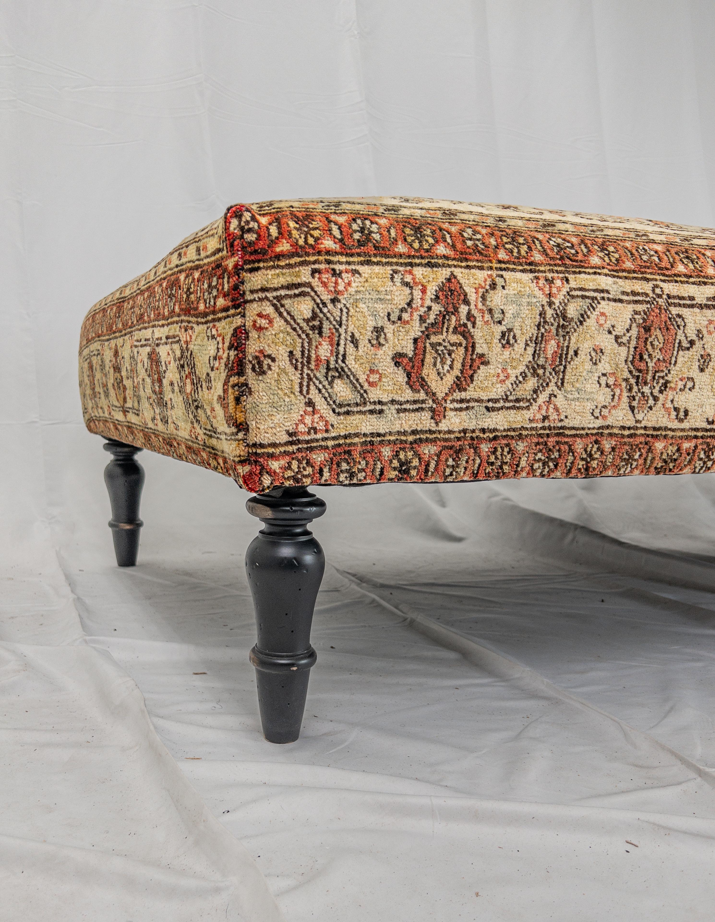 Vintage Carpet Ottoman In Good Condition For Sale In Houston, TX