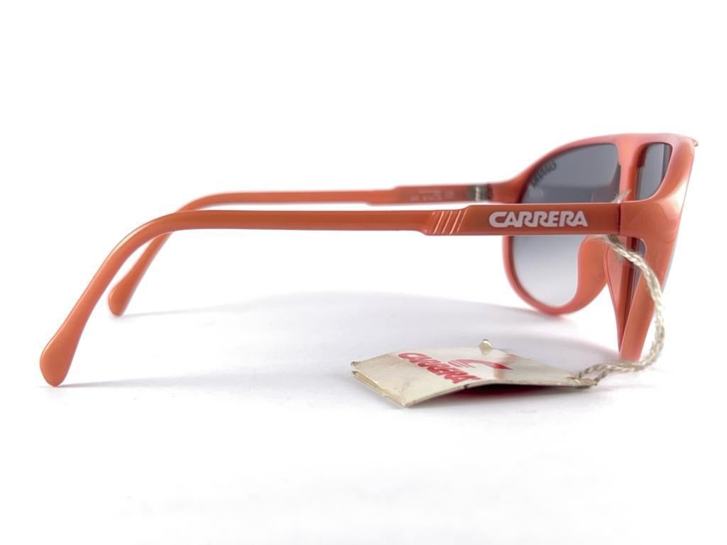 Women's or Men's Vintage Carrera 5412 30 Aviator Blue Gradient Lenses Sunglasses 80'S Austria For Sale