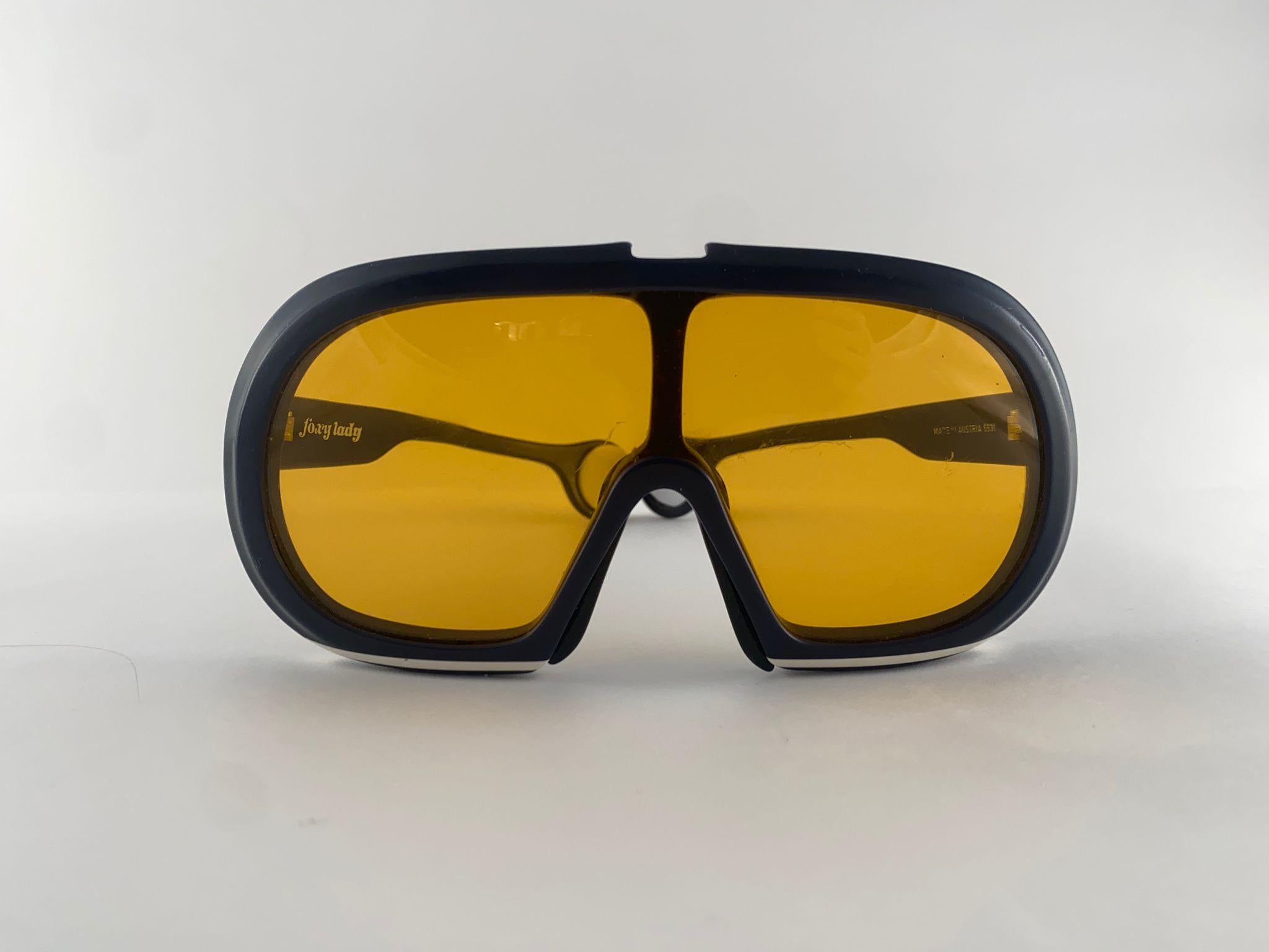 Vintage Carrera Blau Fuchs Lady Sports Gelbe Lens-Sonnenbrille 1970er Jahre Österreich im Angebot 1