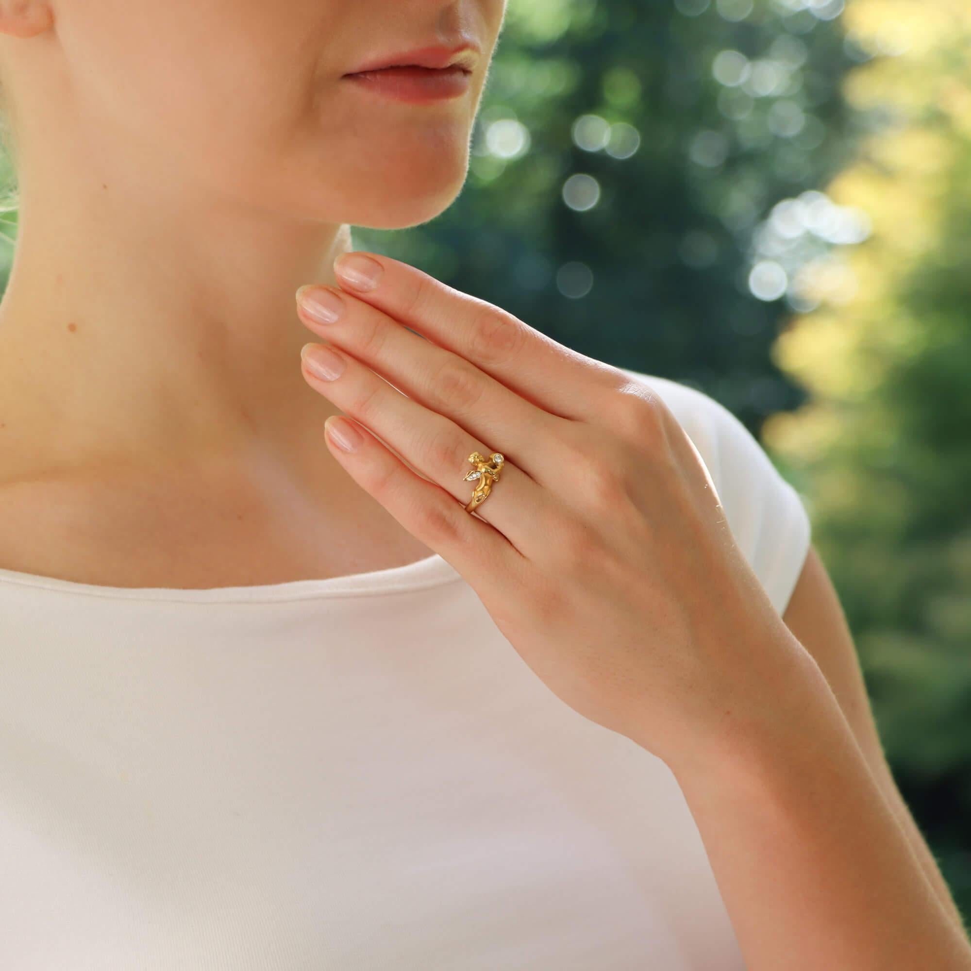 Brilliant Cut Vintage Carrera y Carrera My Angel Diamond Ring in Yellow Gold For Sale
