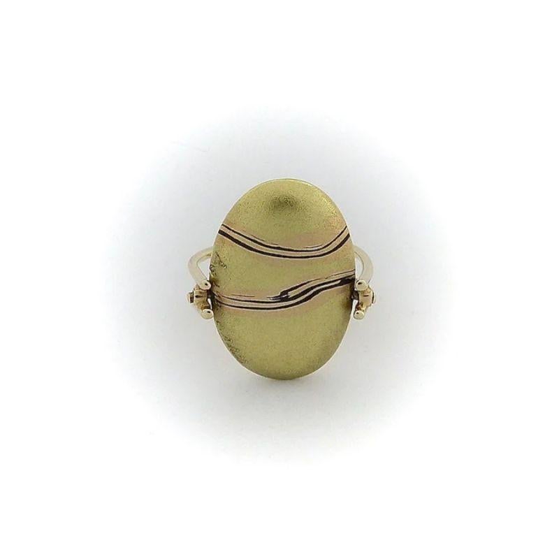 Moderno Anello Mokume Pebble d'epoca Carrie Adell in oro 18 e 14 carati in vendita