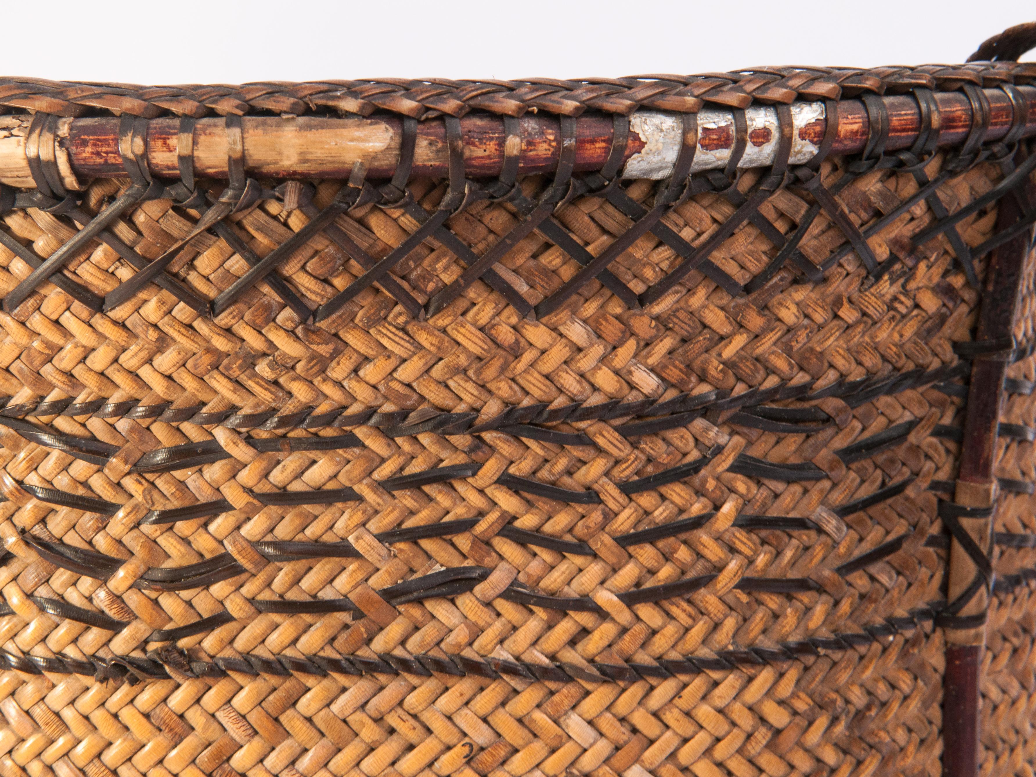 Vintage Carrying Basket Woven Design, Ngaju Dayak of Borneo, Mid-20th Century 5