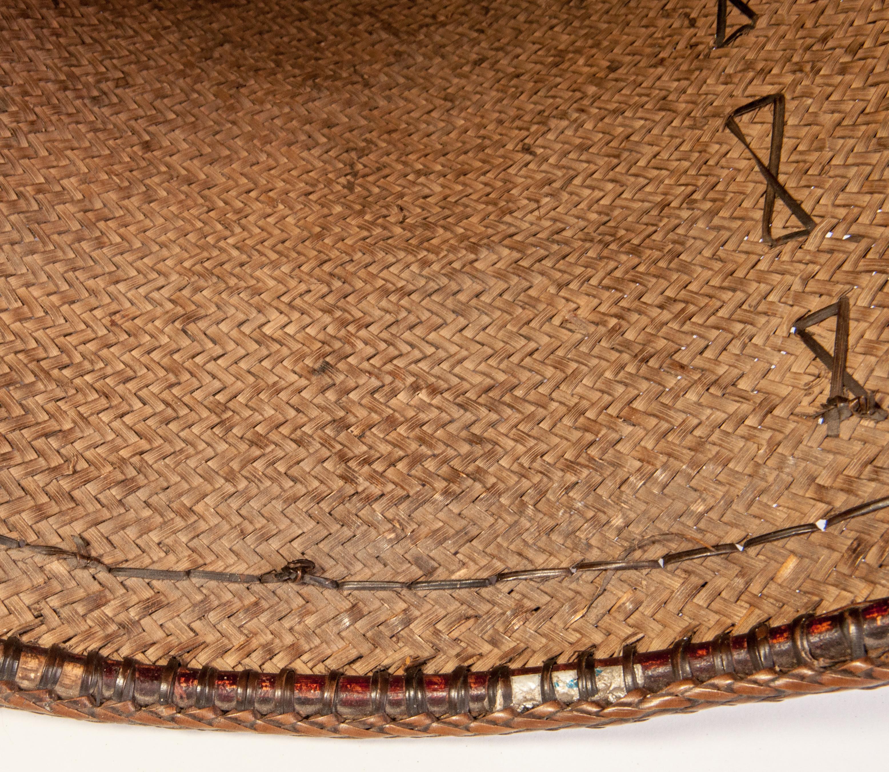 Vintage Carrying Basket Woven Design, Ngaju Dayak of Borneo, Mid-20th Century 7