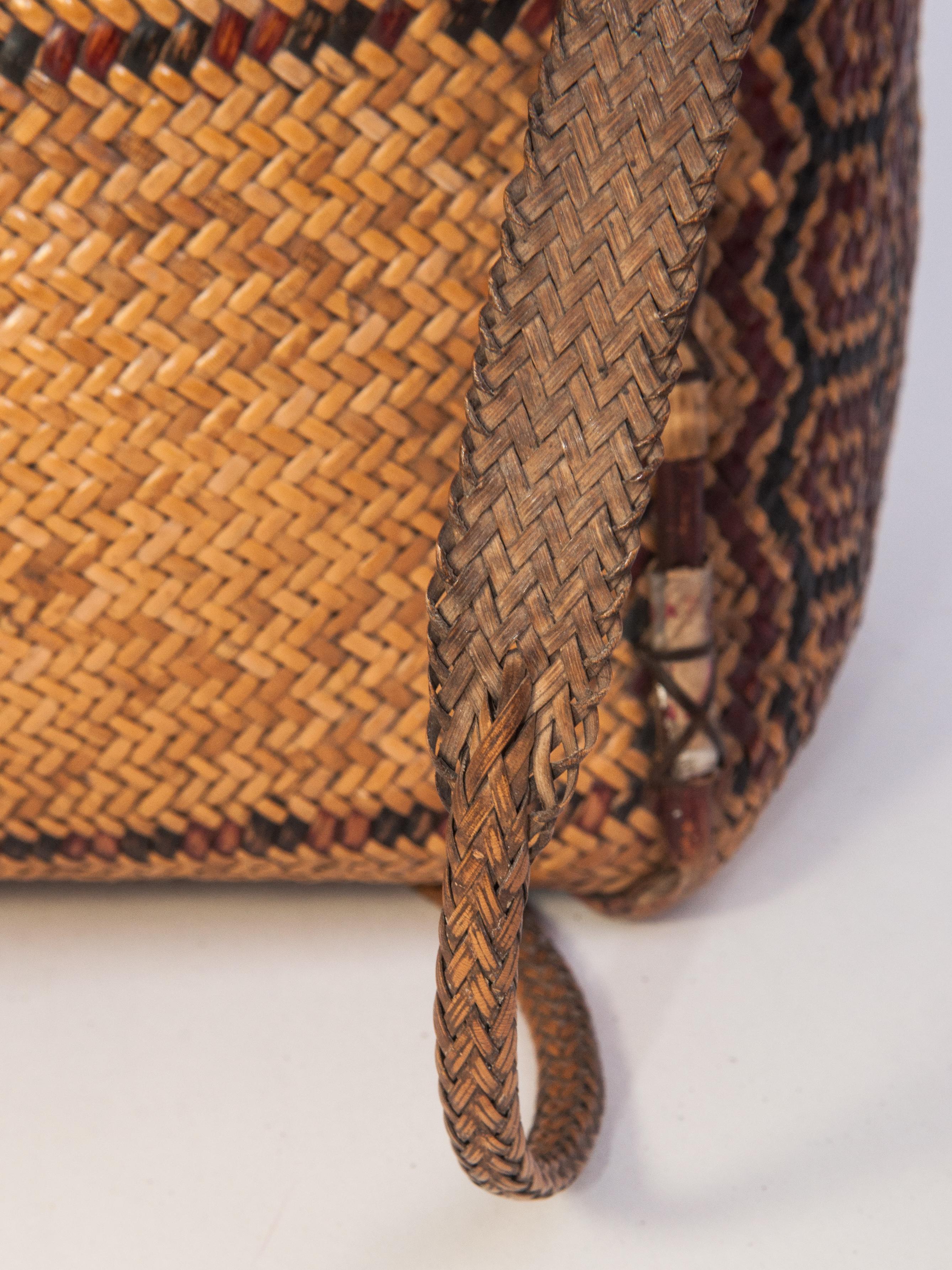 Vintage Carrying Basket Woven Design, Ngaju Dayak of Borneo, Mid-20th Century 8