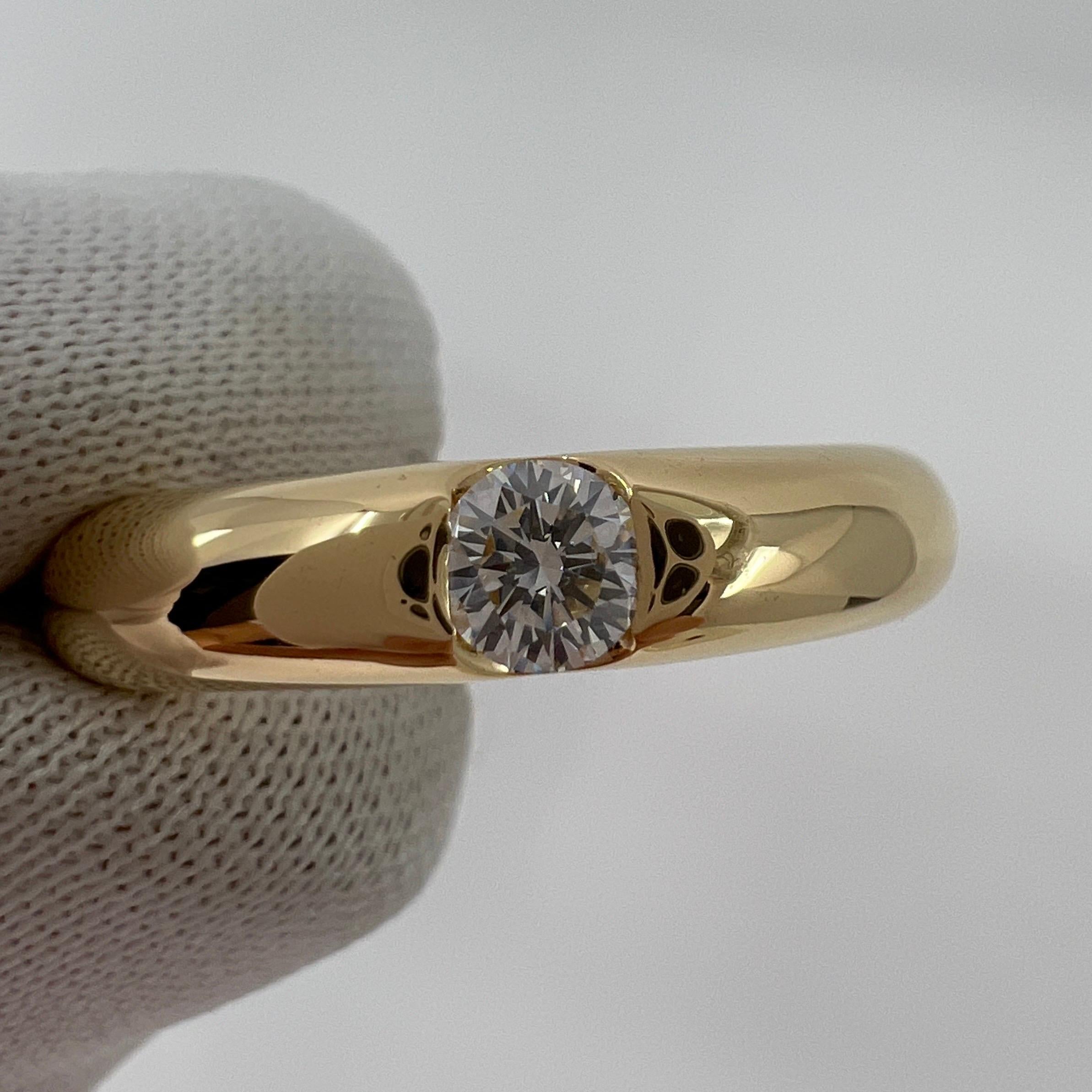 Round Cut Vintage Cartier 0.25ct Diamond VVS1 Ellipse 18k Yellow Gold Band Solitaire Ring For Sale