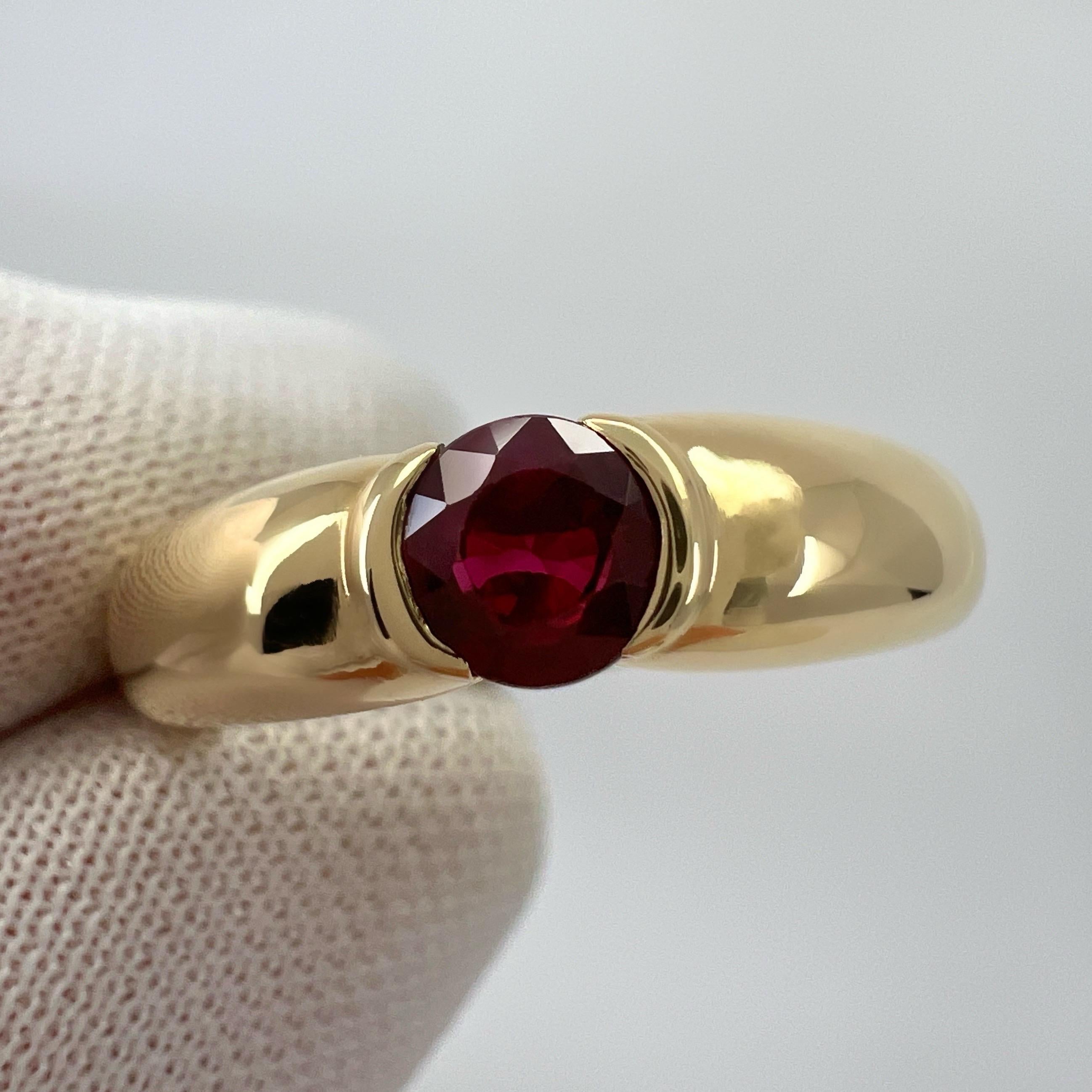 Vintage Cartier 0.50ct Red Ruby Round Ellipse 18k Yellow Gold Solitaire Ring 48 In Excellent Condition For Sale In Birmingham, GB