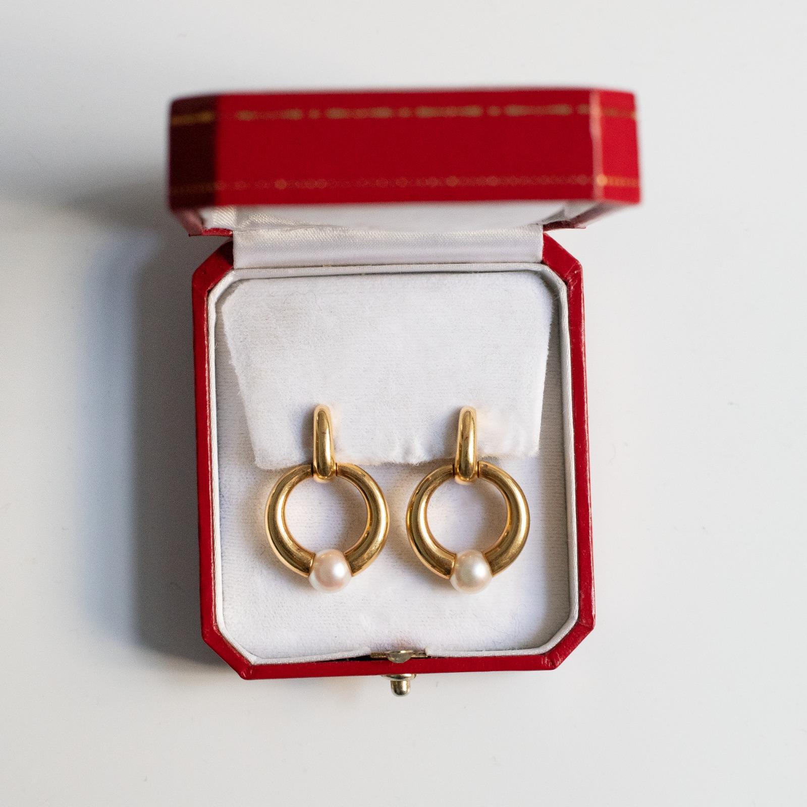 Vintage Cartier 18 Karat Yellow Gold Pearl Drop Earrings In Good Condition For Sale In London, GB