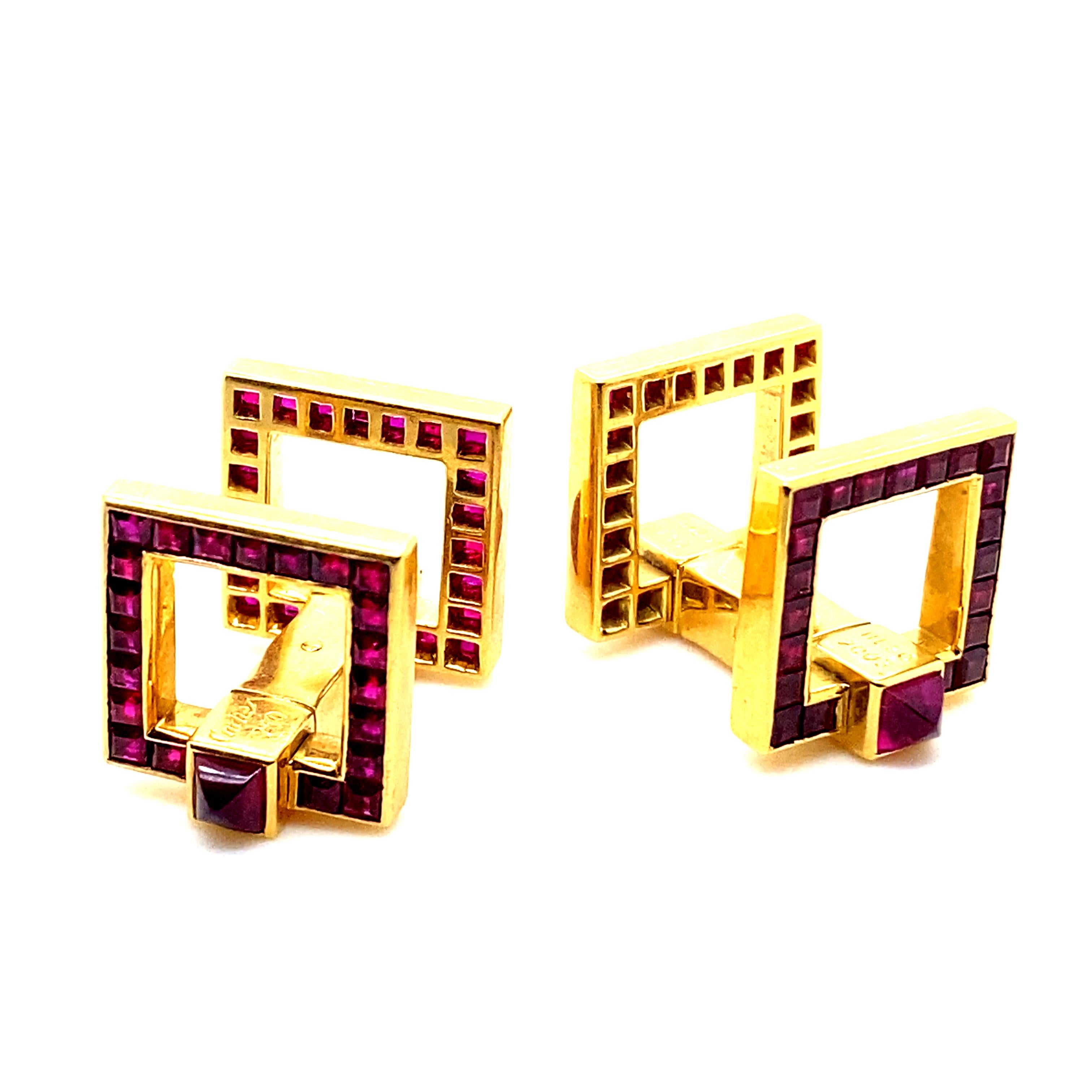 Cartier Boutons de manchette étriers vintage en or jaune 18 carats et rubis en vente 2