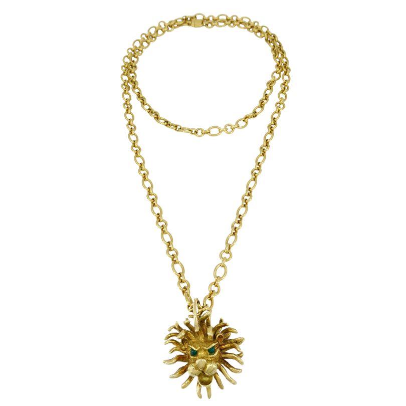 Cabochon Vintage Cartier 18k Gold Emerald Lion Leo Pendant Chain Necklace For Sale