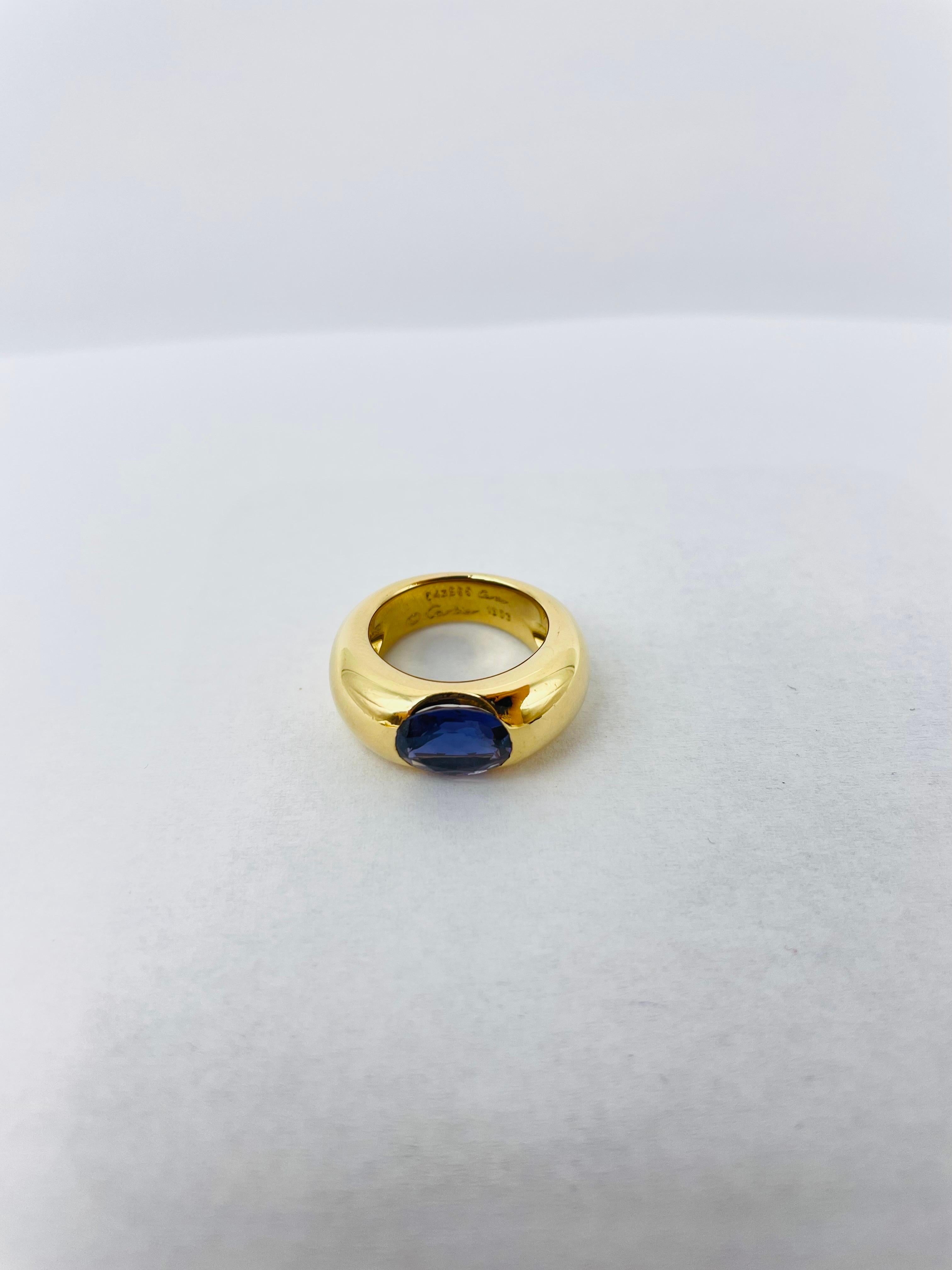 Moderne Bague vintage Cartier 18 carats, grande ellipse avec améthyste en vente