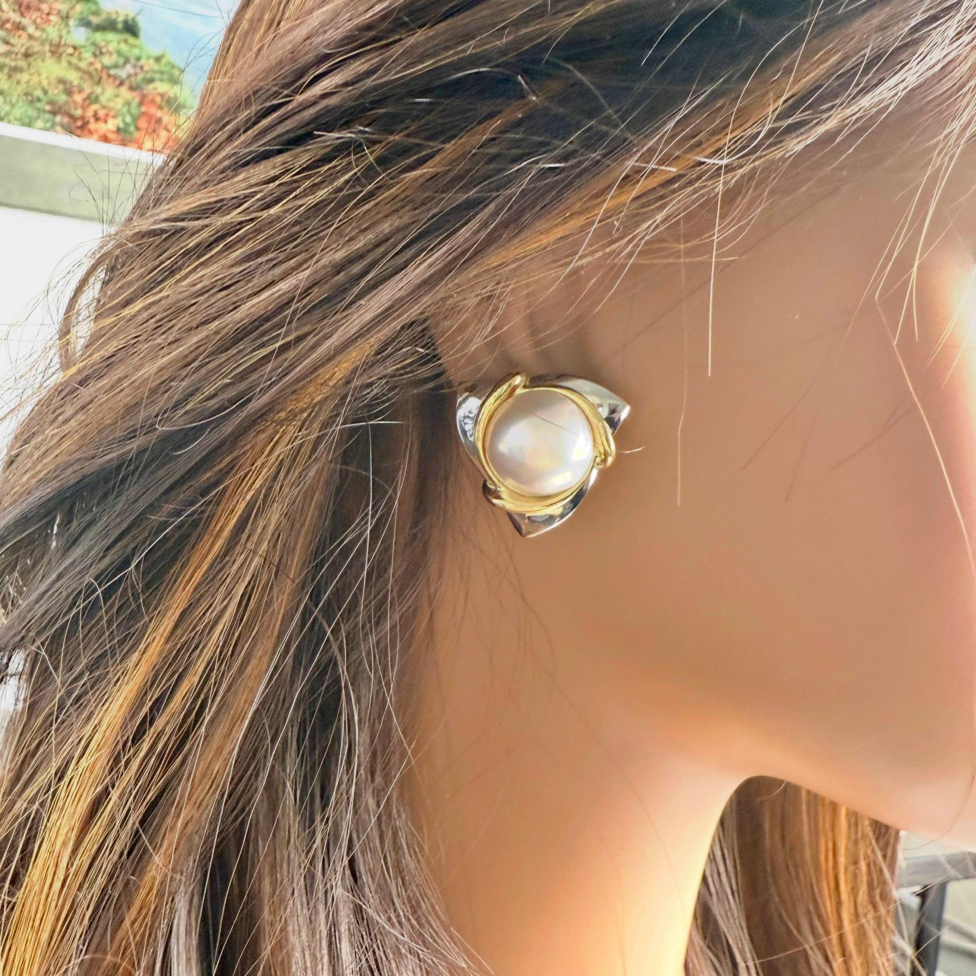 Vintage Cartier 18K White and Yellow Gold Mabe Pearl Clip On Earrings For Sale 9