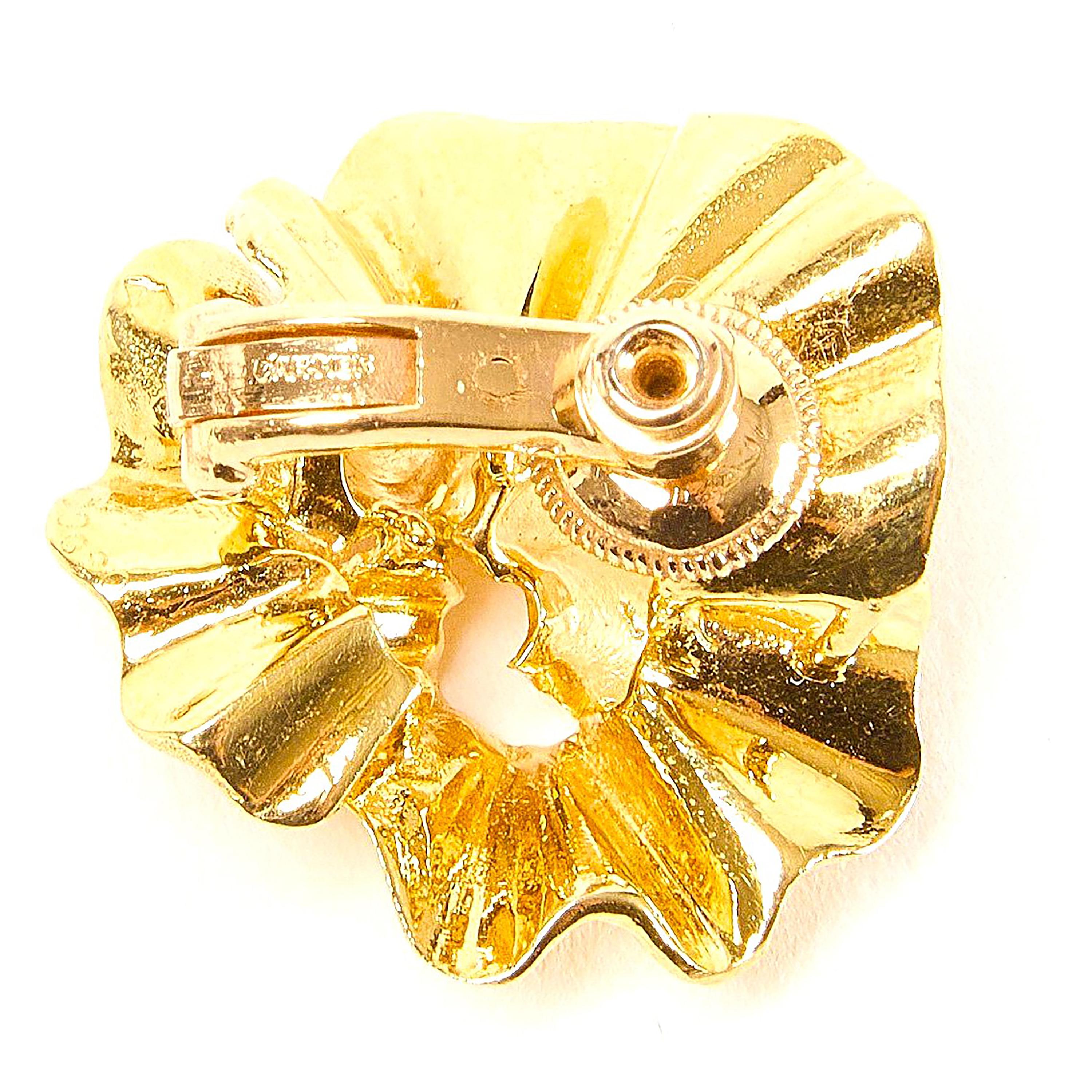 Pendientes de clip con pétalos florales Vintage Cartier de oro amarillo de 18 quilates en venta 8