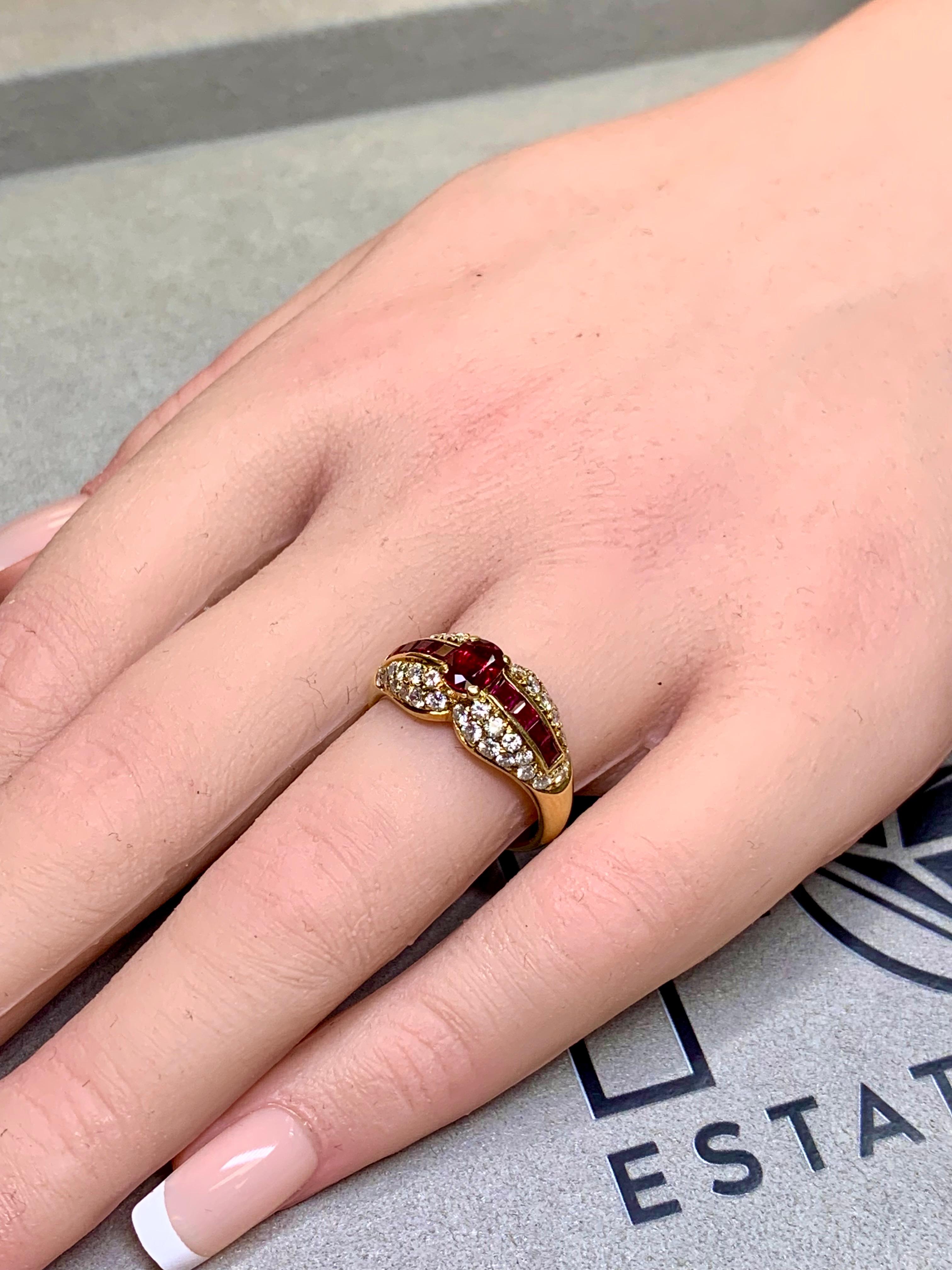 Vintage Cartier 18K Gelbgold Oval Rubin Pavé Diamant Ring C. 1980's Sz 7,5 im Angebot 3