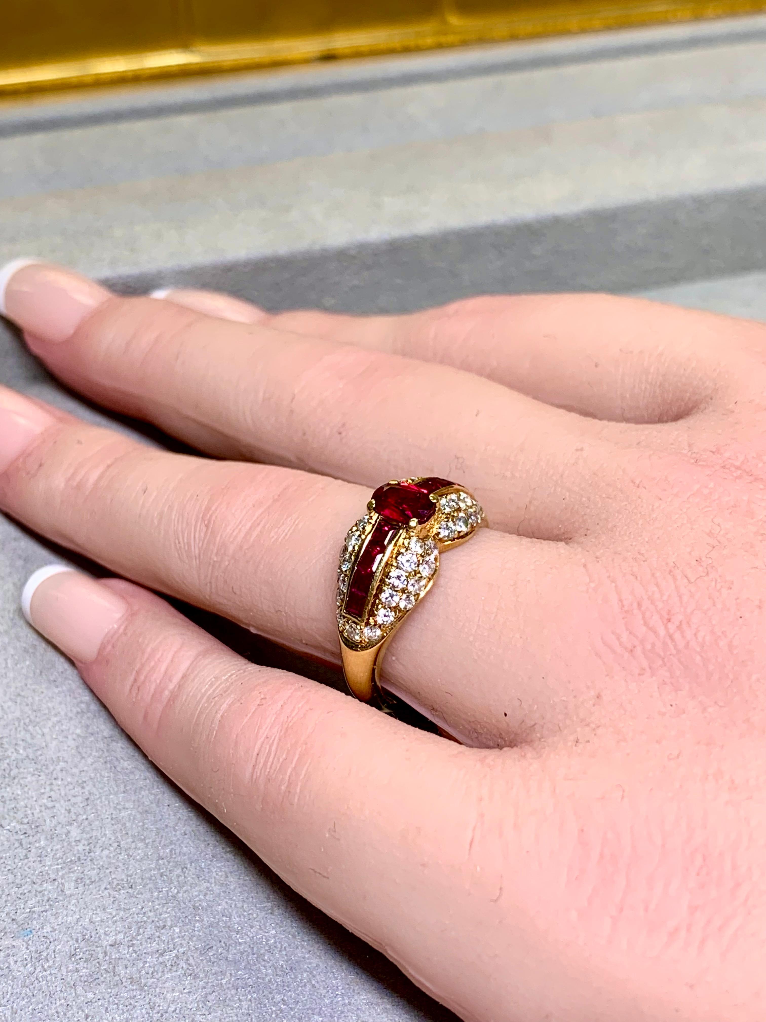 Vintage Cartier 18K Gelbgold Oval Rubin Pavé Diamant Ring C. 1980's Sz 7,5 im Angebot 4
