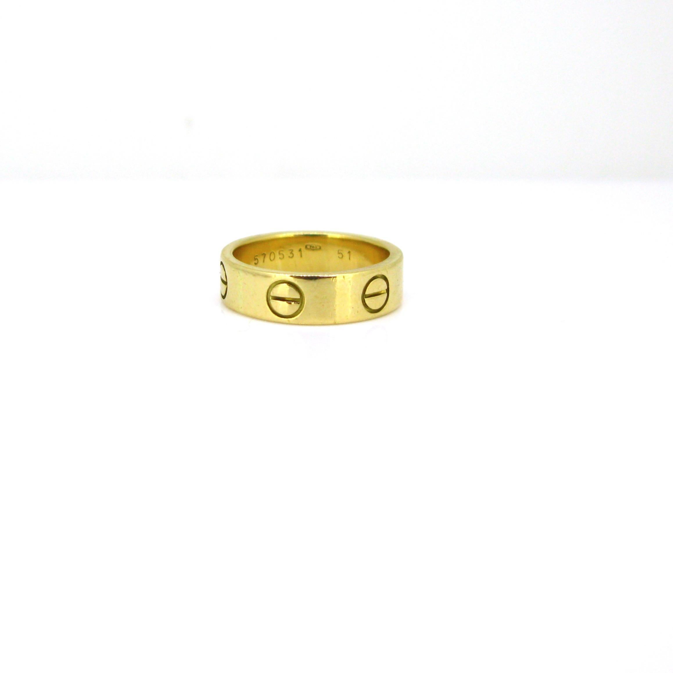 Weight:	6,39gr


Metal:	18kt yellow gold	


Condition:	Very Good


Signature:	Cartier, nº570531


Hallmarks:	French, Cartier marker’s mark


Size:	51 – 5 ¼ - K ¼ 

Box: NO - Papers : NO

Comments: 	 This ring is made in 18kt yellow gold. It is