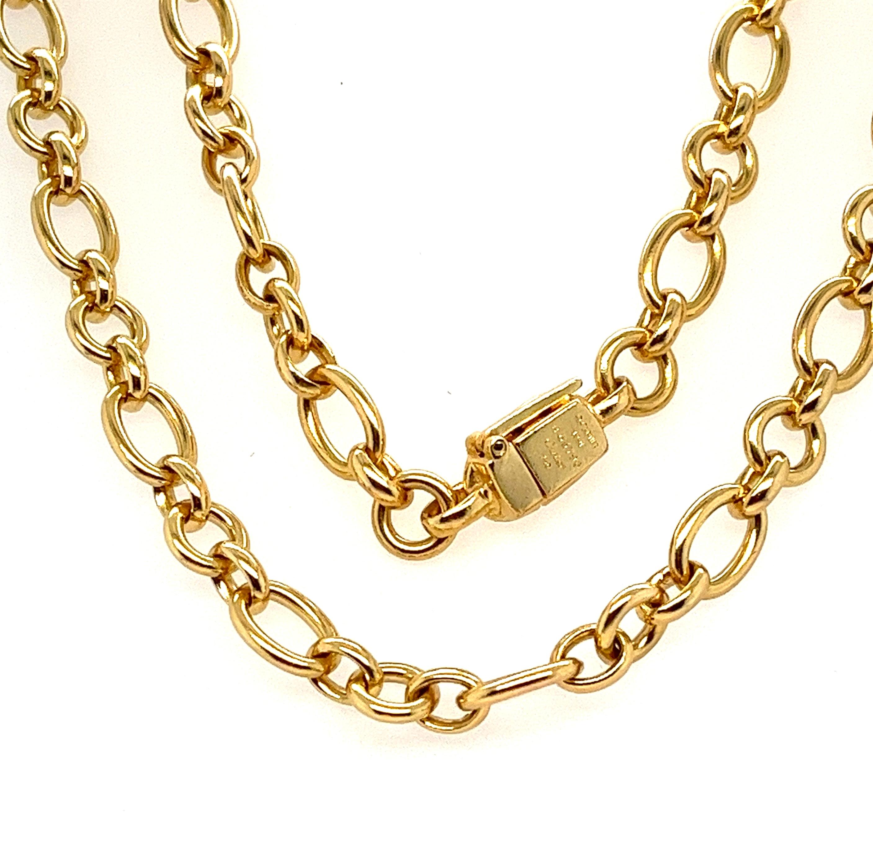 Vintage Cartier 1991 Link Chain Necklace - 51.62g, 24 Inches

Elevate your jewelry collection with this exquisite vintage Cartier link chain necklace from 1991. Crafted to perfection, the necklace features a combination of oval and round links,