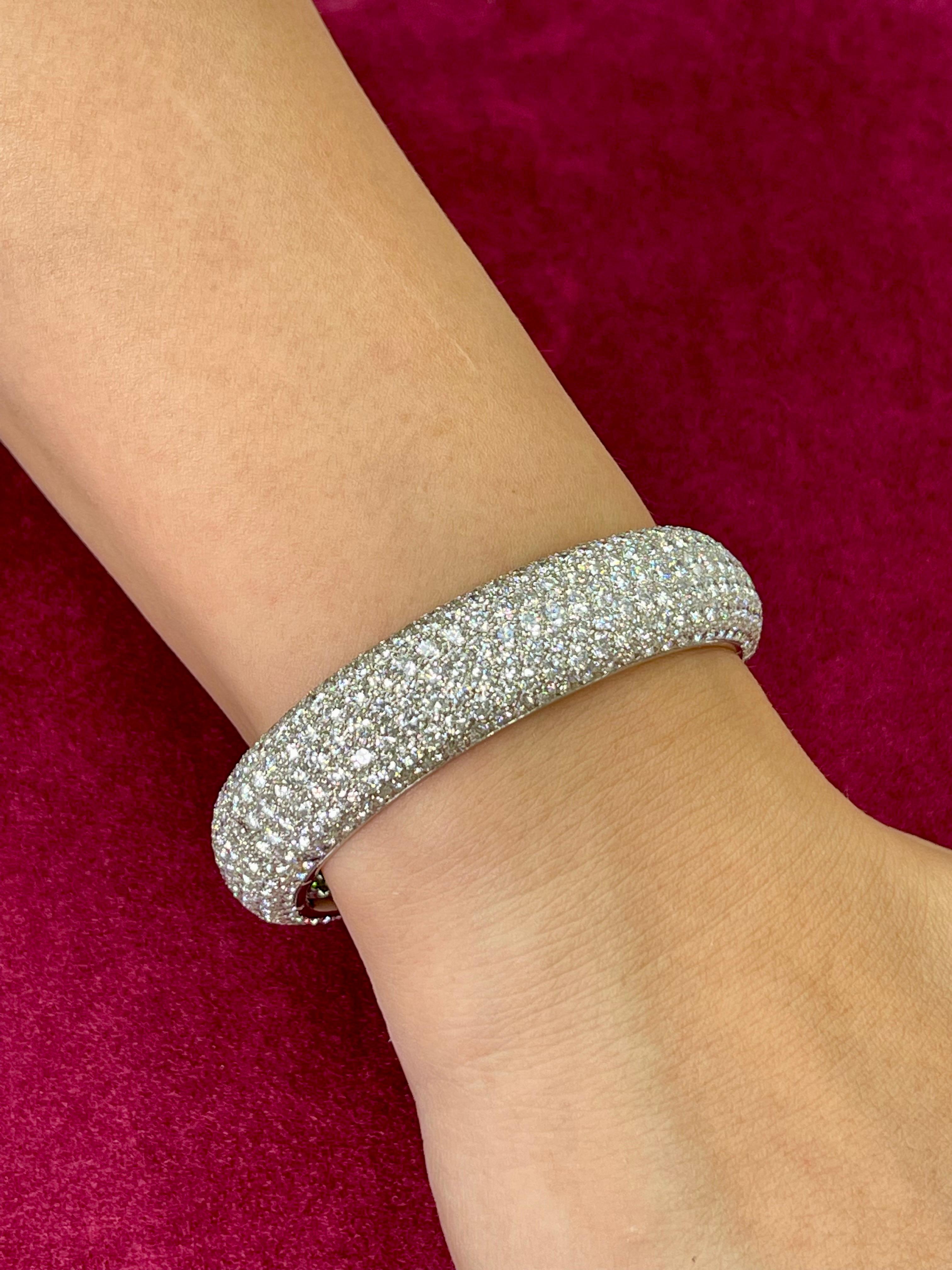 Vintage Cartier 30 Carat Diamond Bangle & 10 Carat Diamond Panthere Ring Set 1