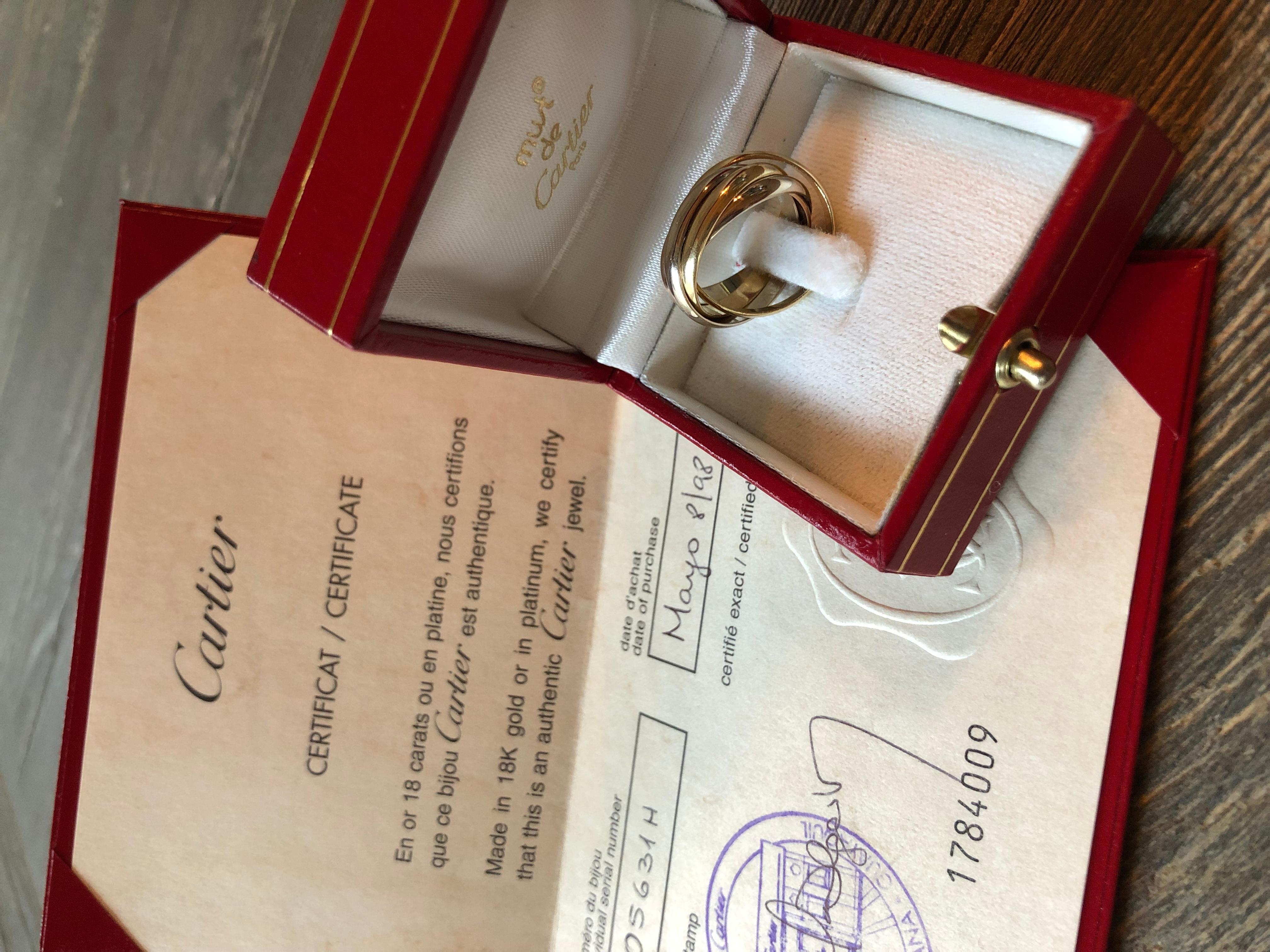 Modern Vintage Cartier 5 Band Trinity Ring 18 Karat Gold Box and Papers Designer