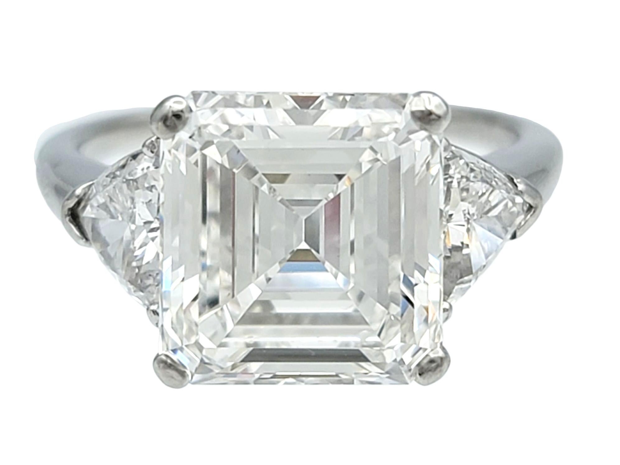 Vintage Cartier 5,36 Karat Total Square Emerald Cut 3-Stein Verlobungsring Damen im Angebot