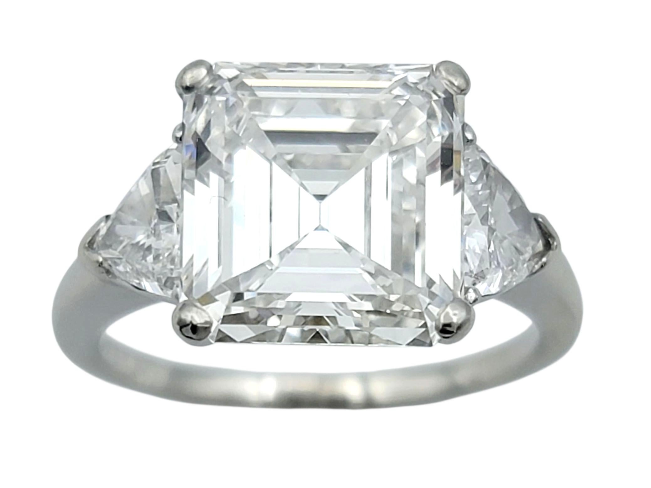 Vintage Cartier 5,36 Karat Total Square Emerald Cut 3-Stein Verlobungsring im Angebot 3