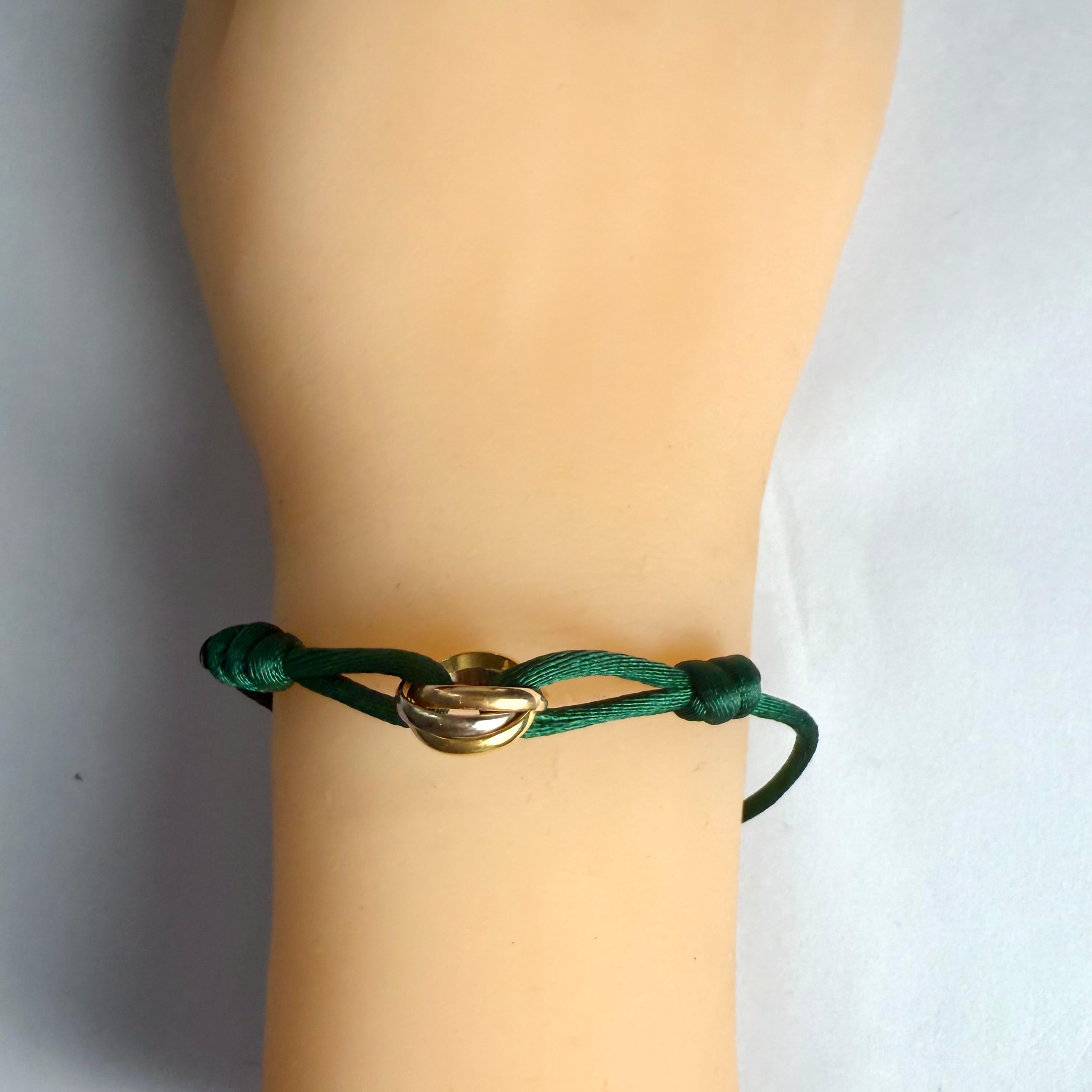 Vintage Cartier Adjustable 18K Gold Trinity Green Cord Bracelet For Sale 10