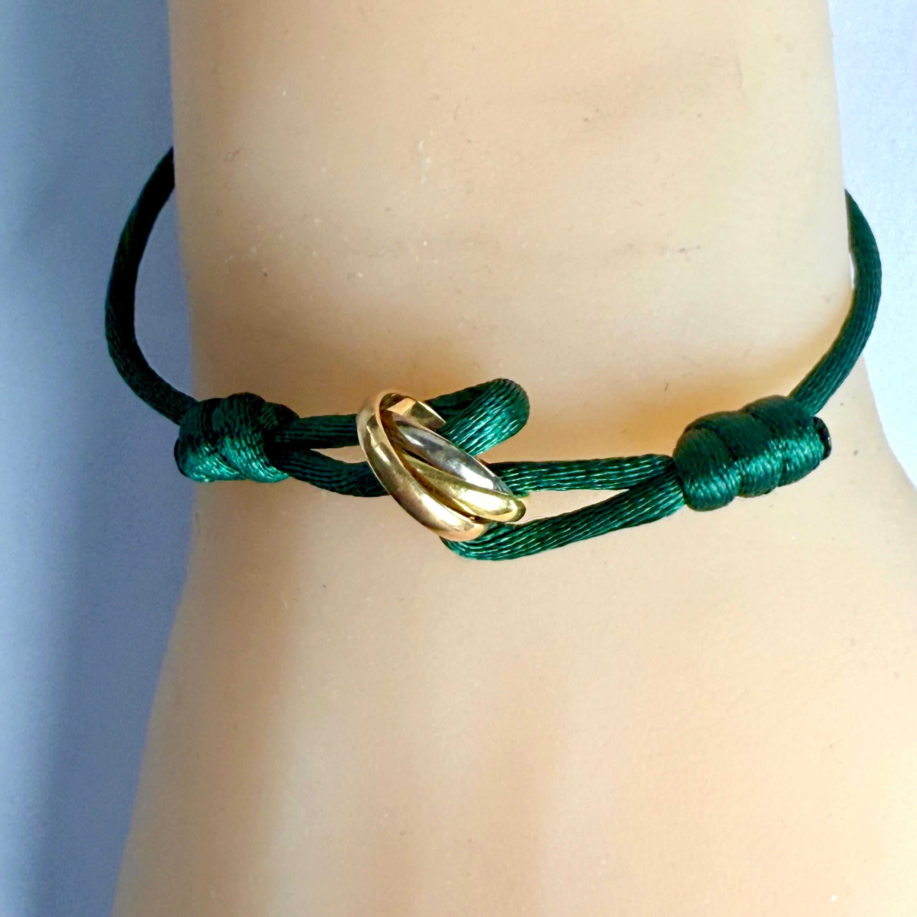 Vintage Cartier Adjustable 18K Gold Trinity Green Cord Bracelet For Sale 1