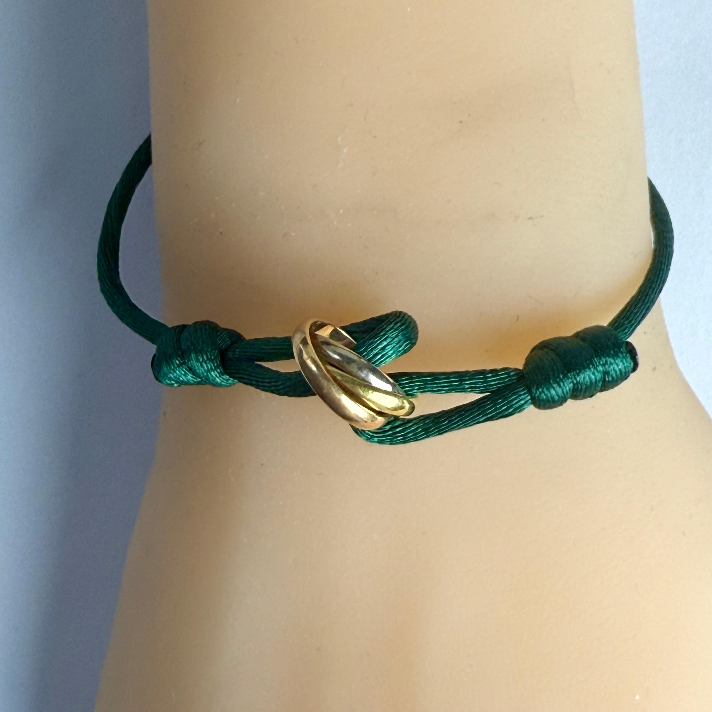 Vintage Cartier Adjustable 18K Gold Trinity Green Cord Bracelet For Sale 5