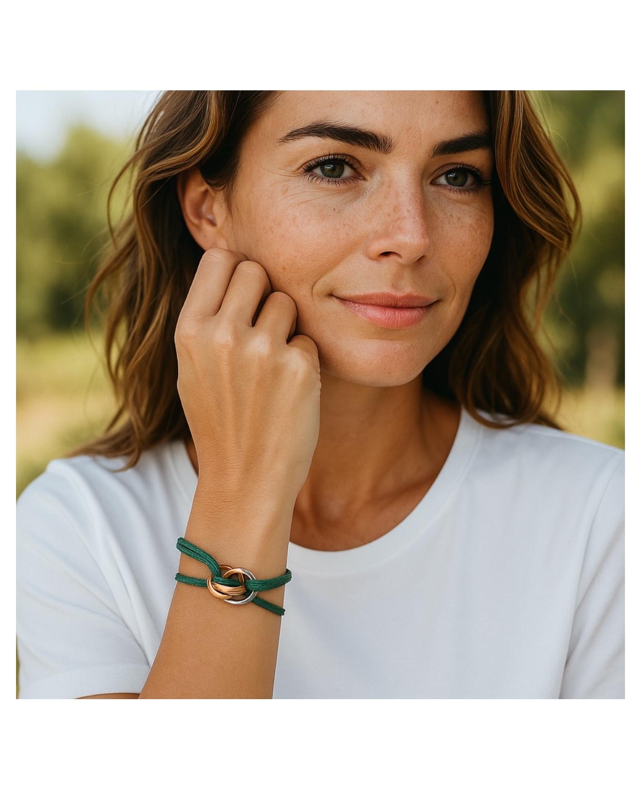 Vintage Cartier Adjustable 18K Gold Trinity Green Cord Bracelet For Sale 4