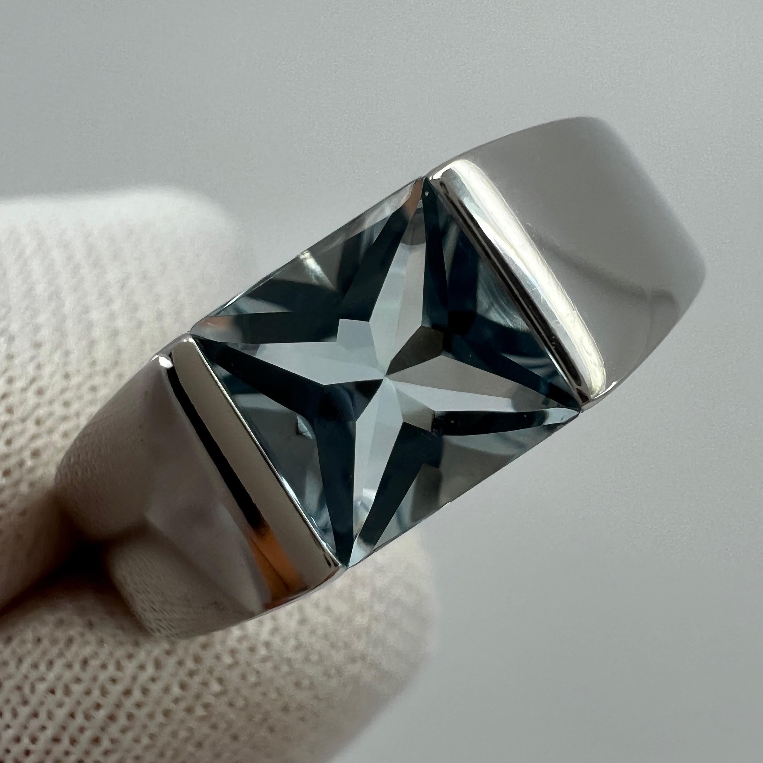 Cartier Vintage Blue Aquamarine Square Cushion Cut 18k White Gold Tank Ring 51 L. In condizioni ottime a Birmingham, GB