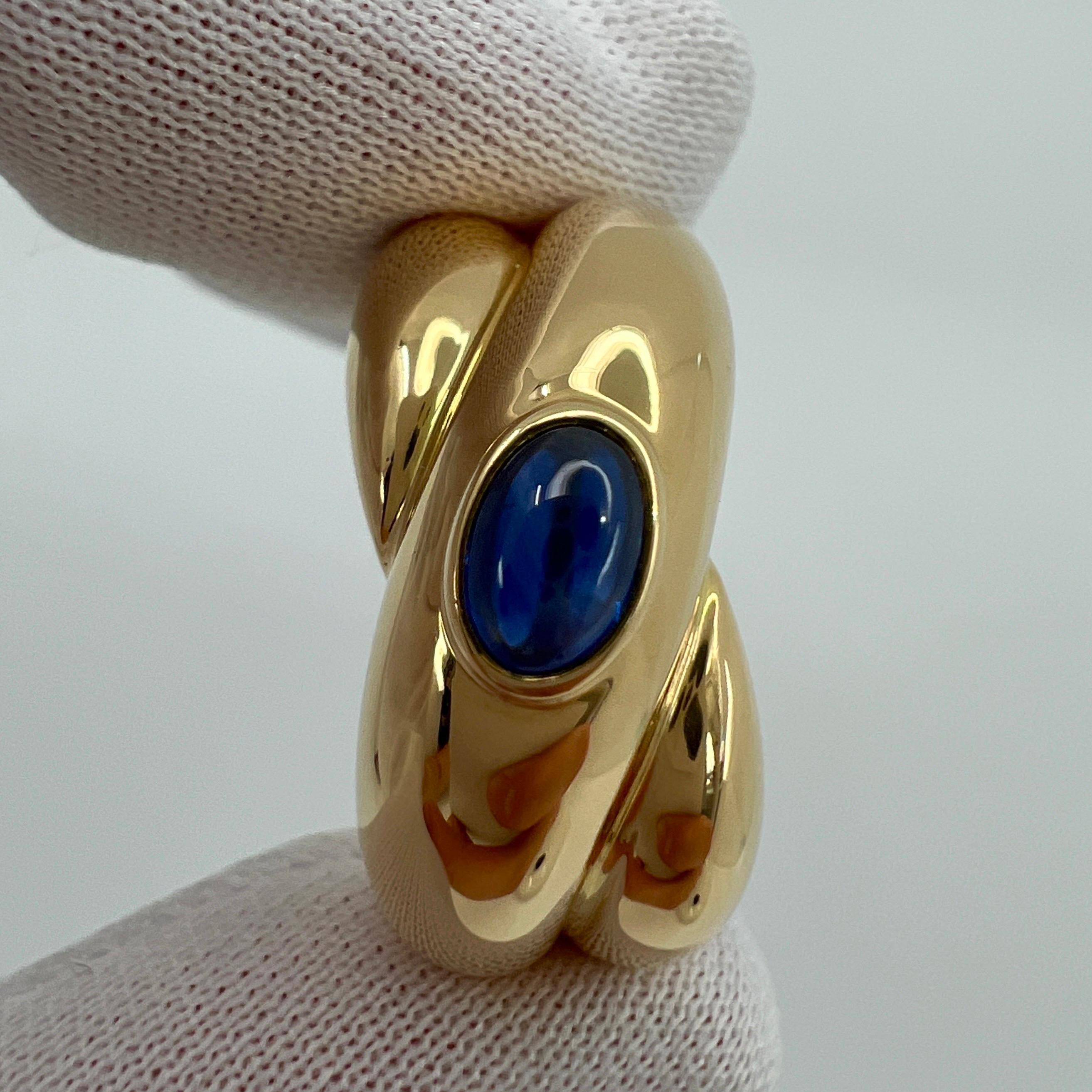 Vintage Cartier Blue Sapphire Colize Oval Cabochon 18k Yellow Gold Dome Ring 50 In Excellent Condition For Sale In Birmingham, GB