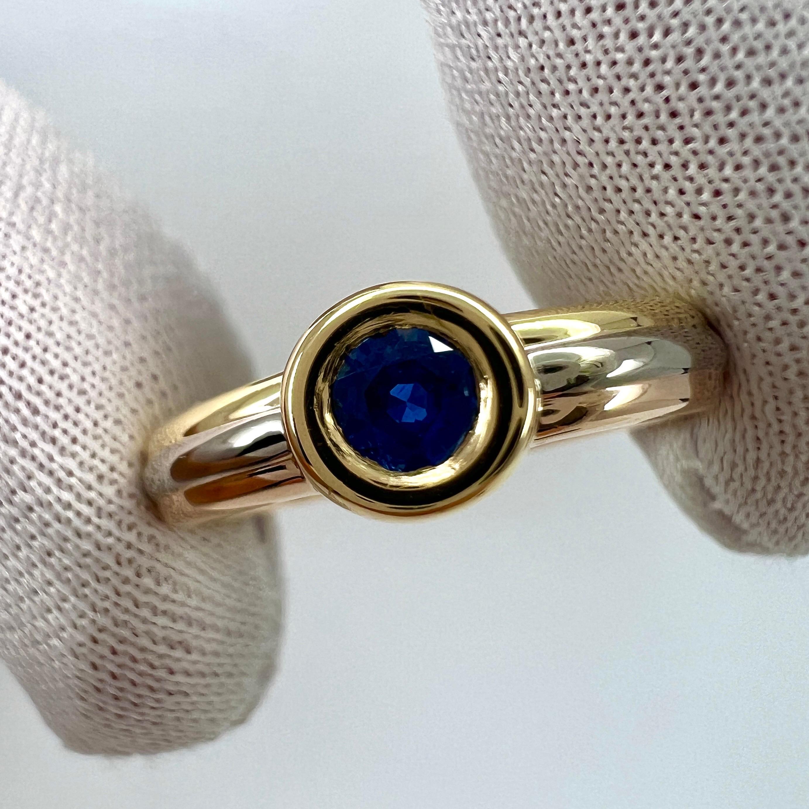 Women's or Men's Vintage Cartier Blue Sapphire Round 18k Tricolour Multi Tone Gold Solitaire Ring