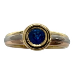 Anello solitario d'oro d'epoca Cartier con zaffiro blu rotondo 18 carati tricolore multitono
