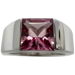 Vintage Cartier Bright Pink Tourmaline 18 Karat White Gold Tank Band Ring 57 