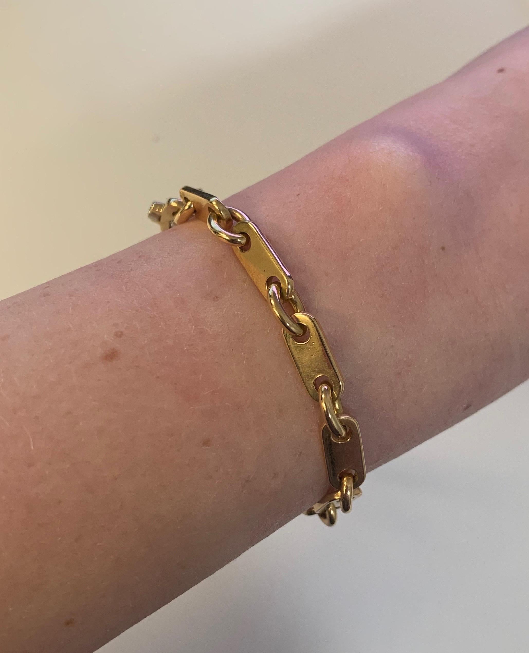 Women's or Men's Vintage Cartier Chain Link Bracelet Set in Solid 18 Karat Yellow Gold circa 1990