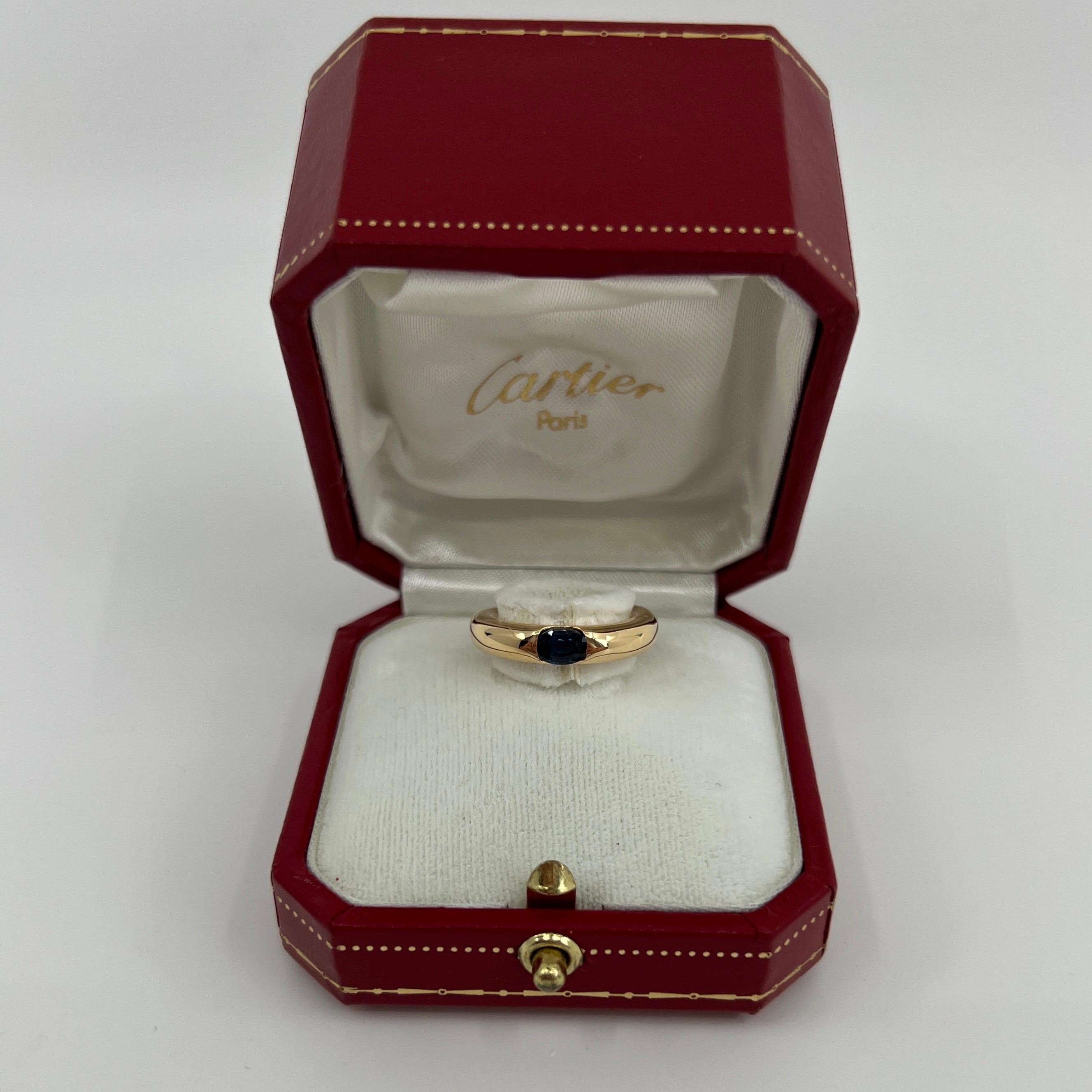 Vintage Cartier Deep Blue Sapphire Oval Ellipse 18k Yellow Gold Solitaire Ring In Excellent Condition In Birmingham, GB