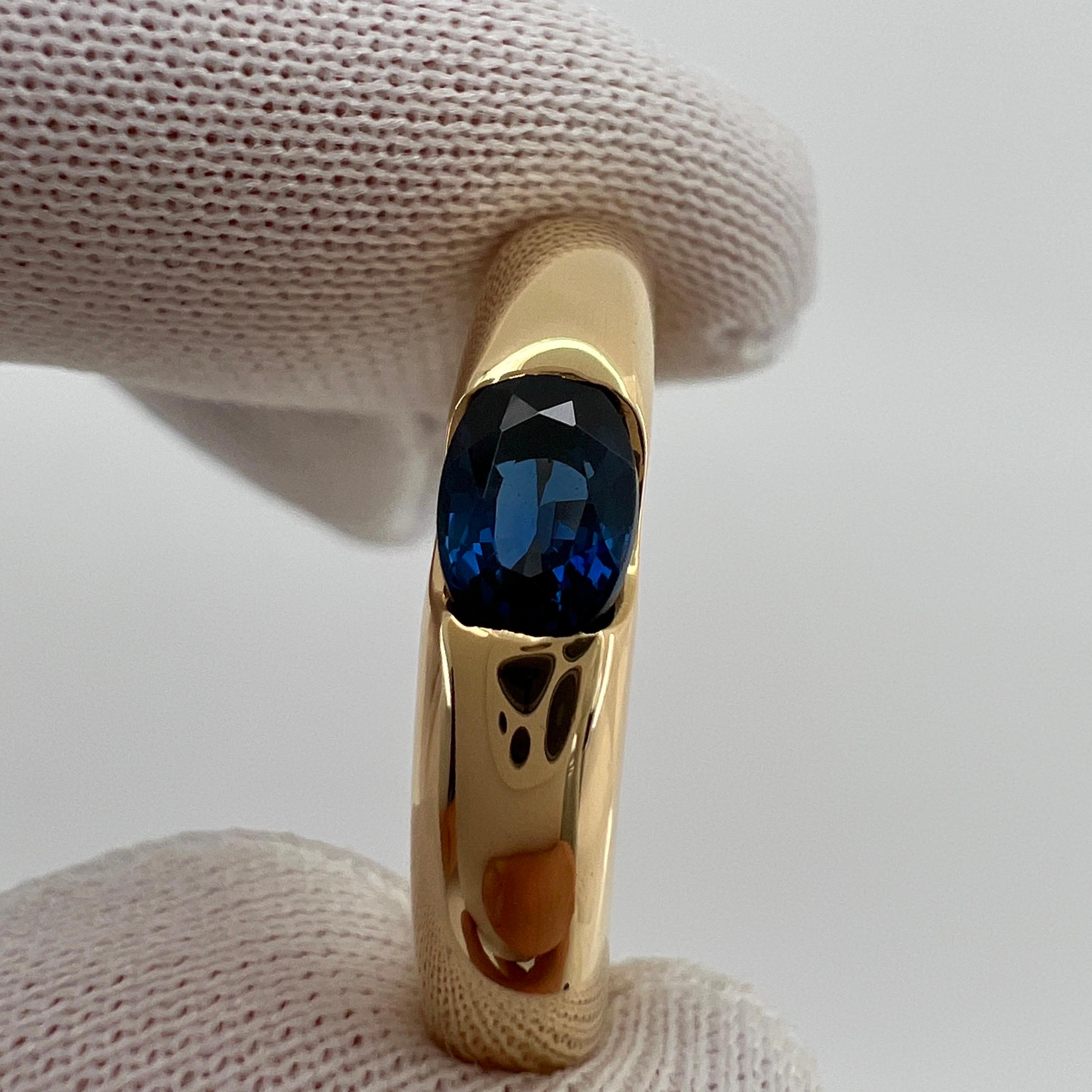 Women's or Men's Vintage Cartier Deep Blue Sapphire Oval Ellipse 18k Yellow Gold Solitaire Ring