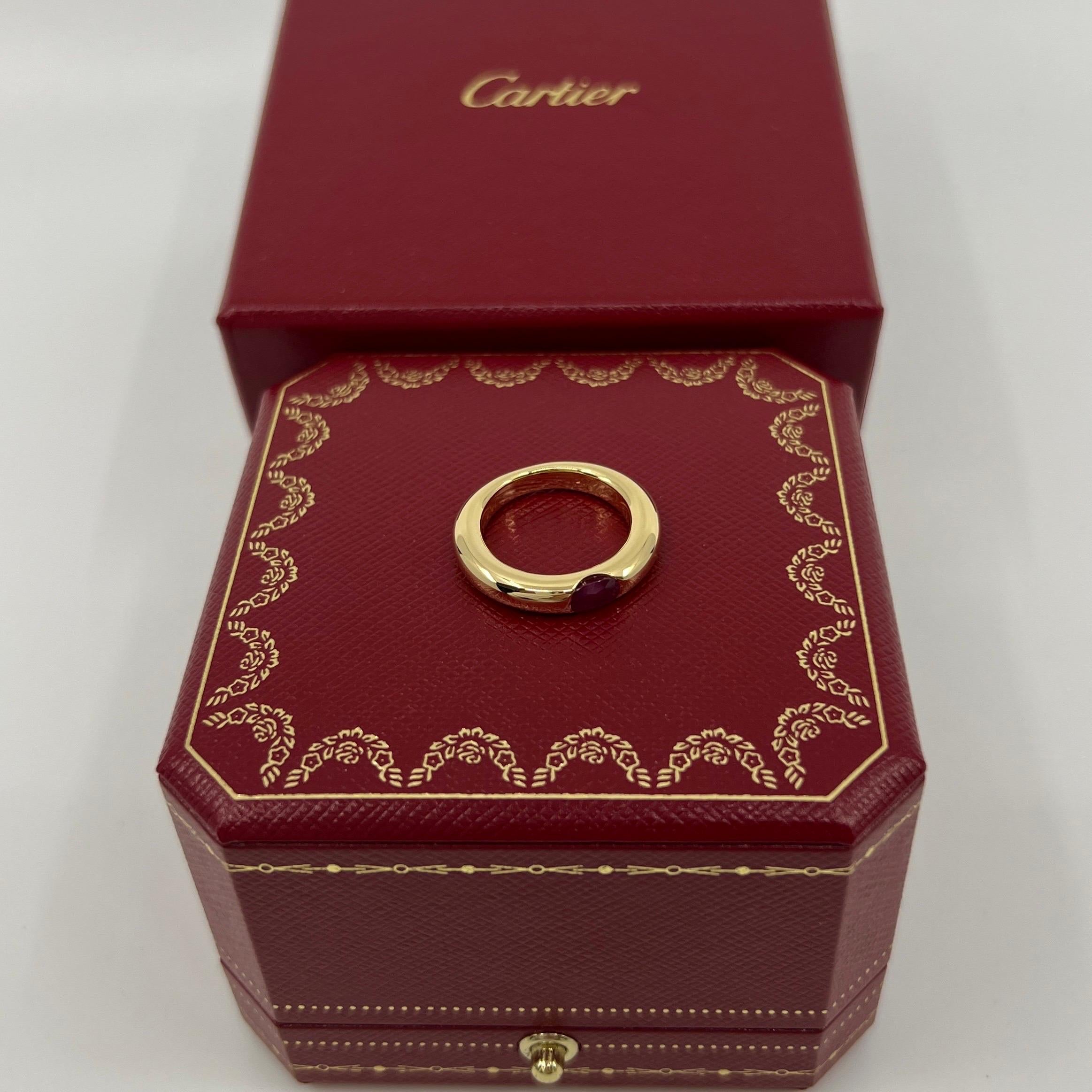 Women's or Men's Vintage Cartier Deep Red Ruby Ellipse 18k Yellow Gold Oval Cut Solitaire Ring 5 For Sale