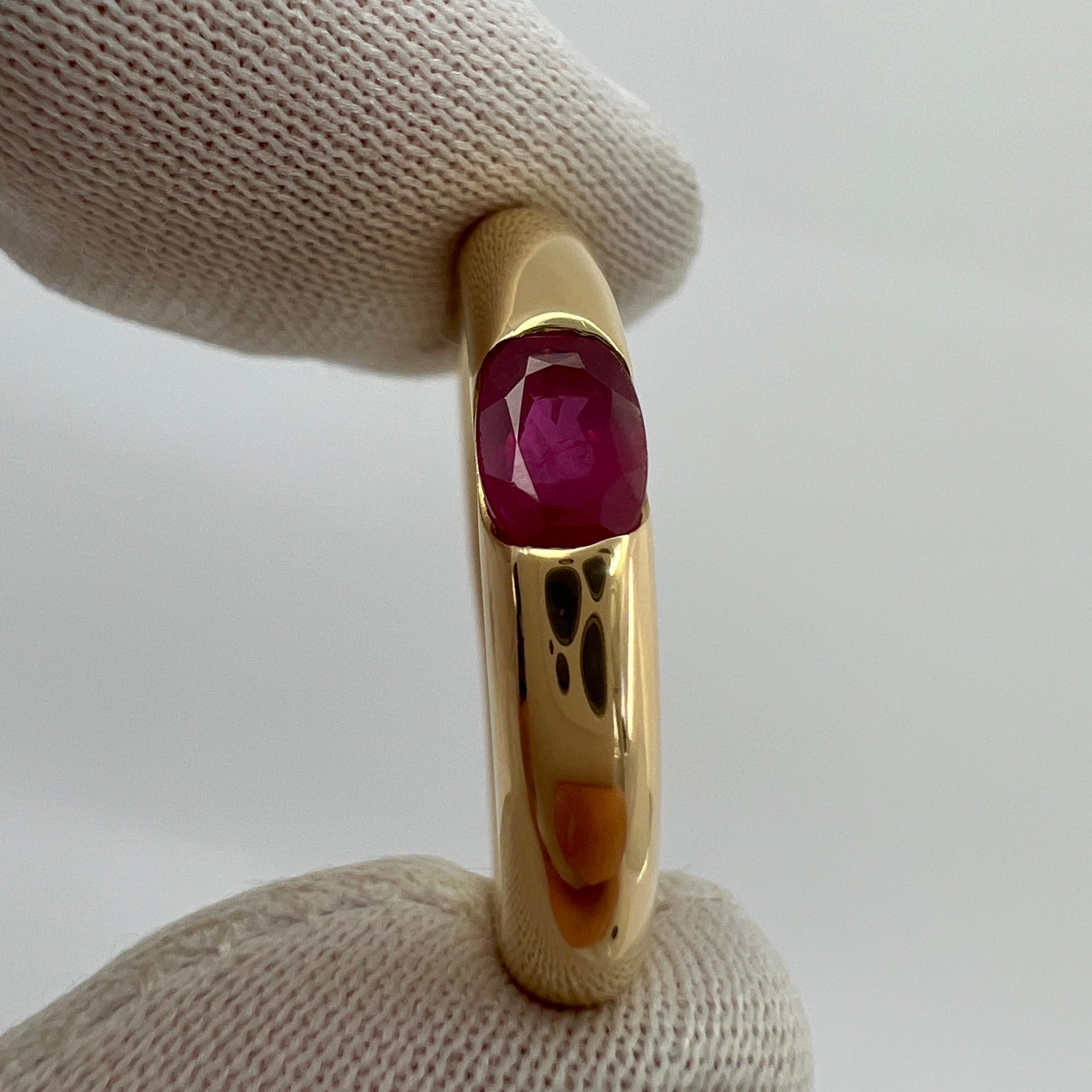 Women's or Men's Vintage Cartier Deep Red Ruby Ellipse 18k Yellow Gold Oval Cut Solitaire Ring