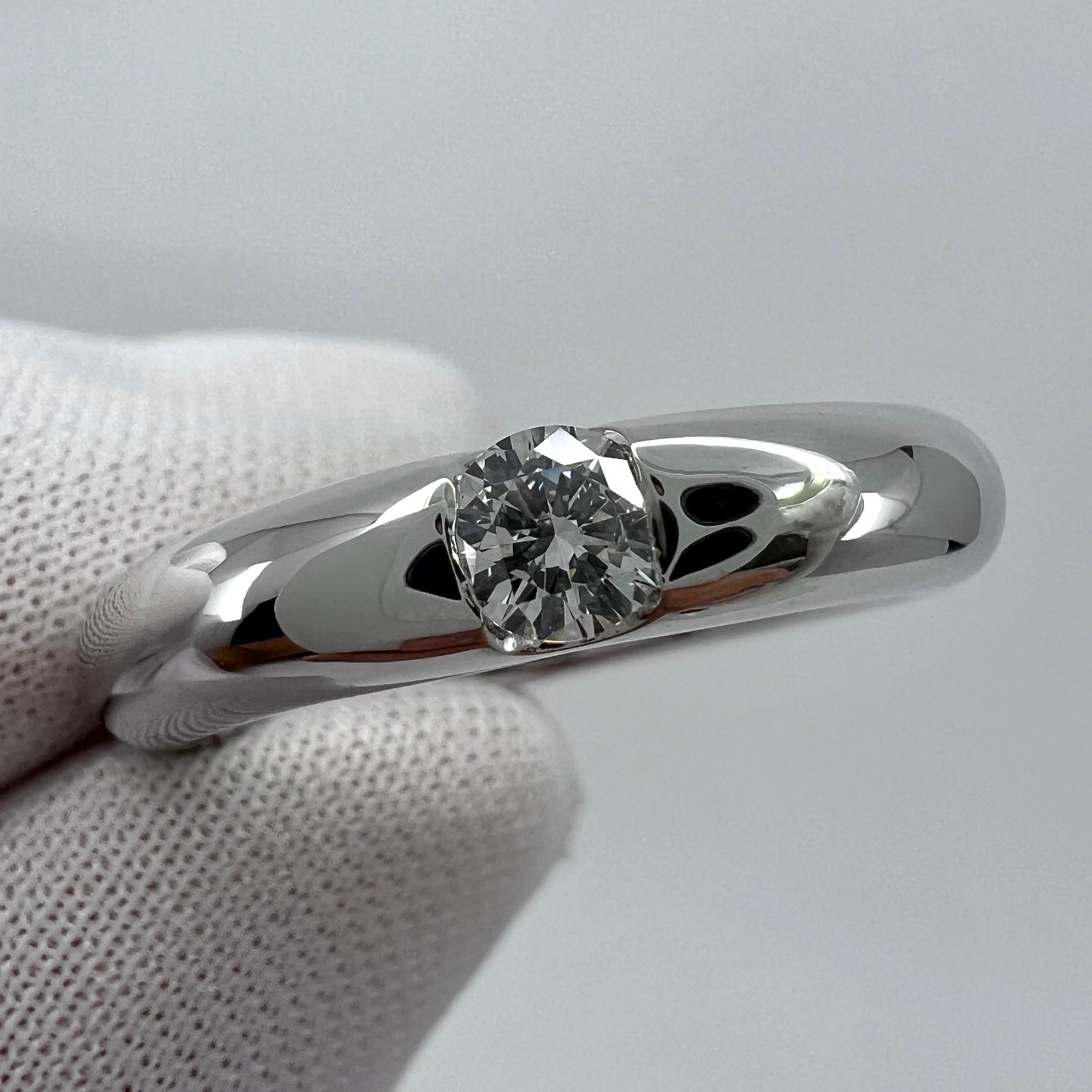 Round Cut Vintage Cartier Diamond 0.21ct VVS1 Ellipse 18k White Gold Solitaire Band Ring